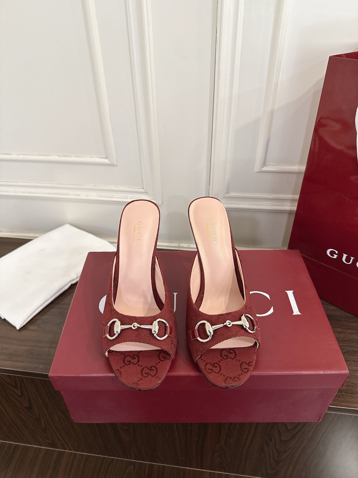 Gucci 早春新款 马衔扣高跟拖鞋