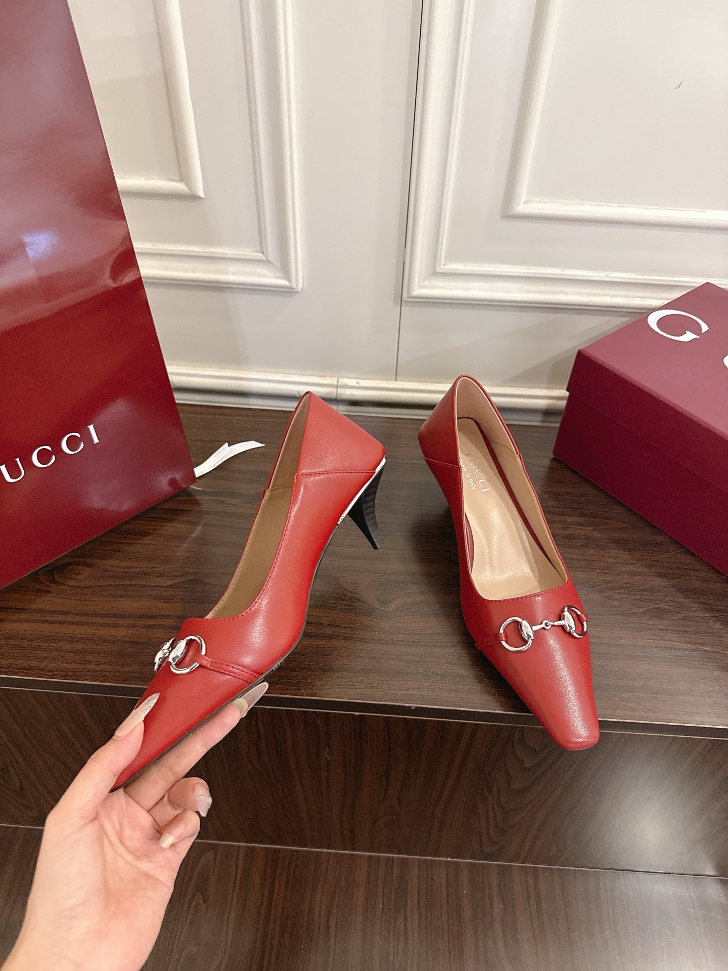 Gucci Vittoria系列饰马衔扣方头高跟鞋