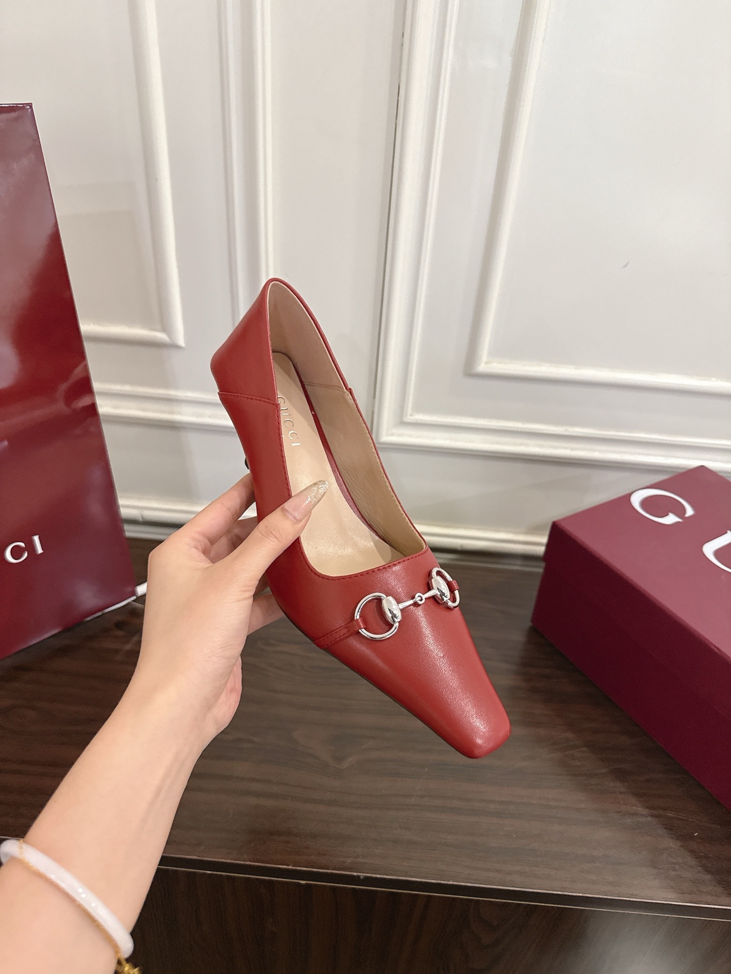 Gucci Vittoria系列饰马衔扣方头高跟鞋