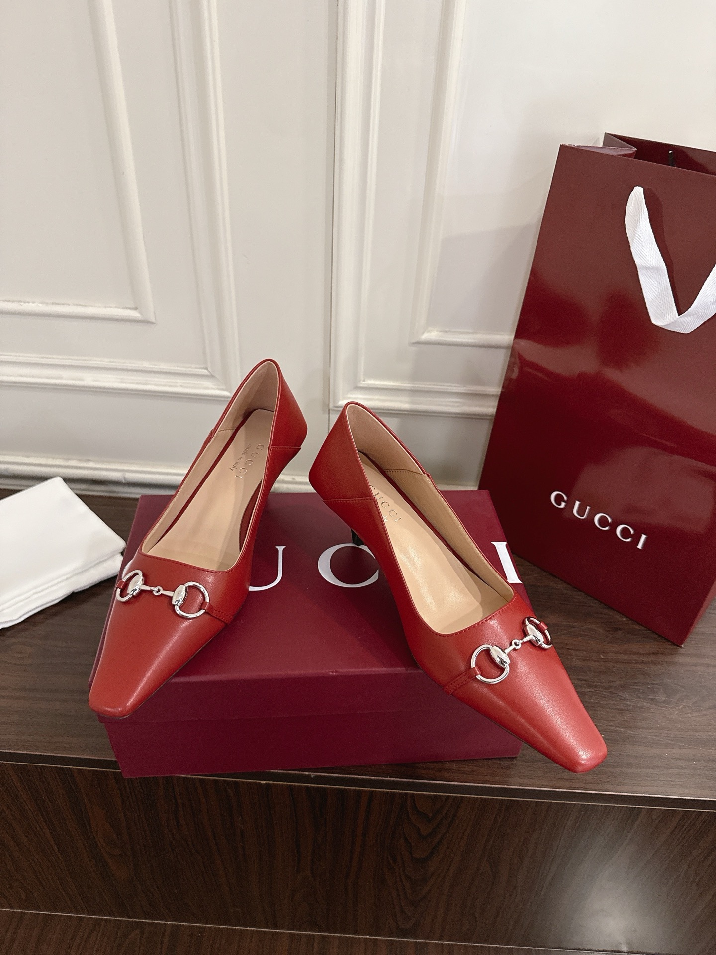 Gucci Vittoria系列饰马衔扣方头高跟鞋