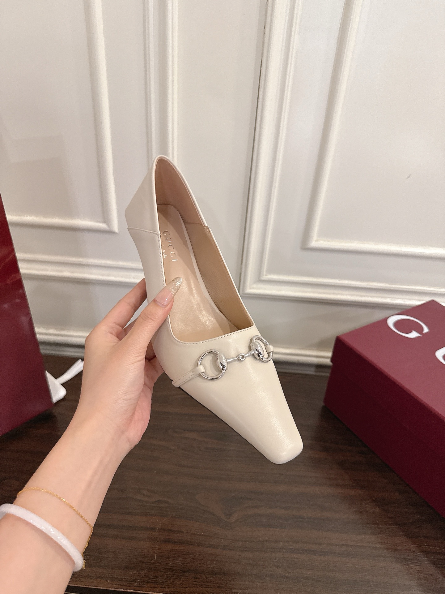 Gucci Vittoria系列饰马衔扣方头高跟鞋
