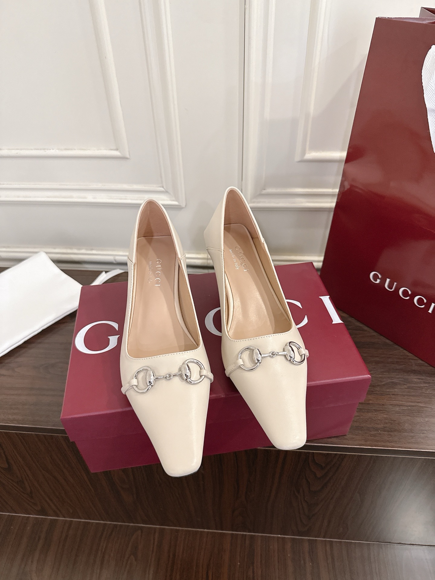 Gucci Vittoria系列饰马衔扣方头高跟鞋