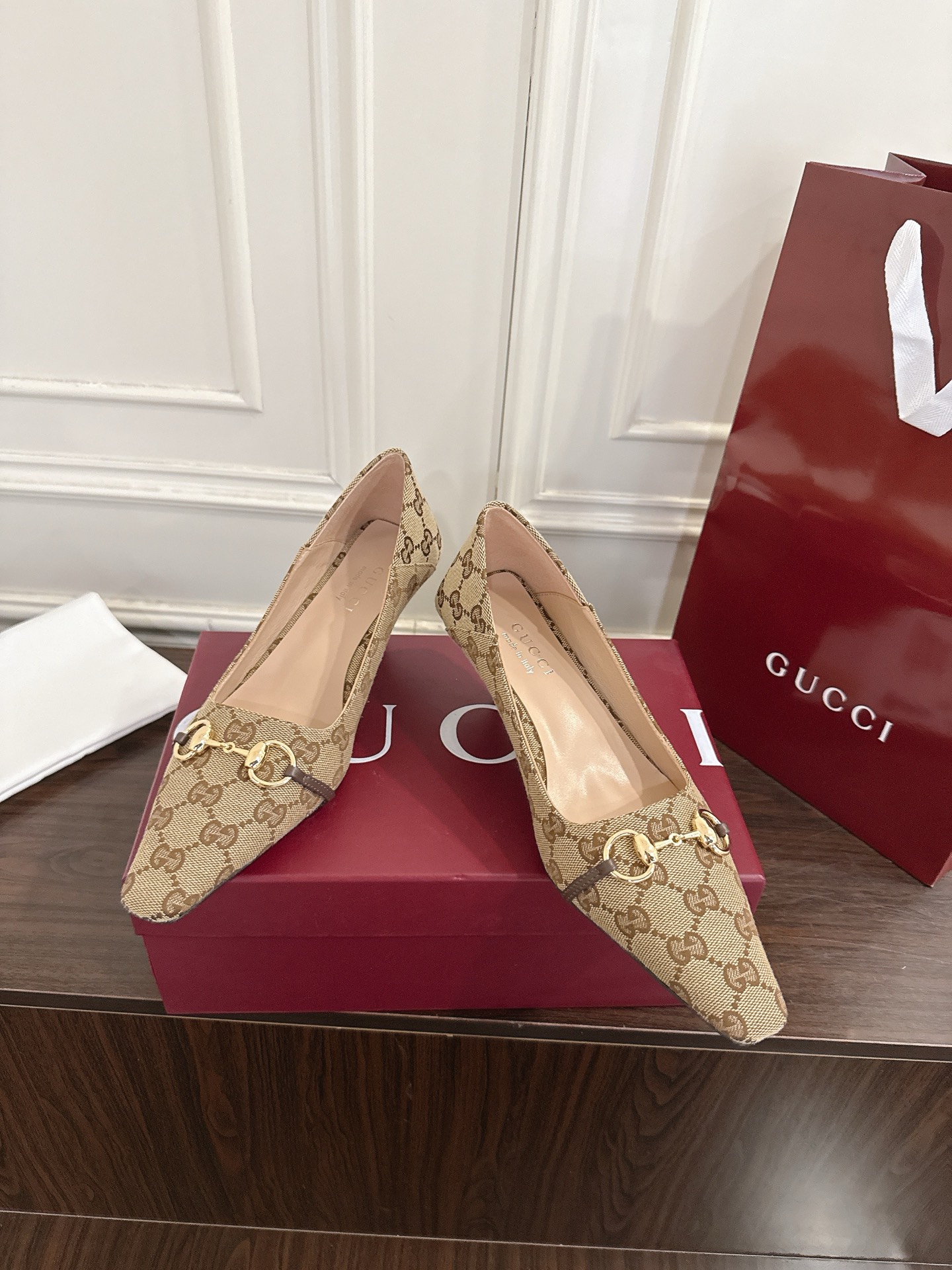 Gucci Vittoria系列饰马衔扣方头高跟鞋