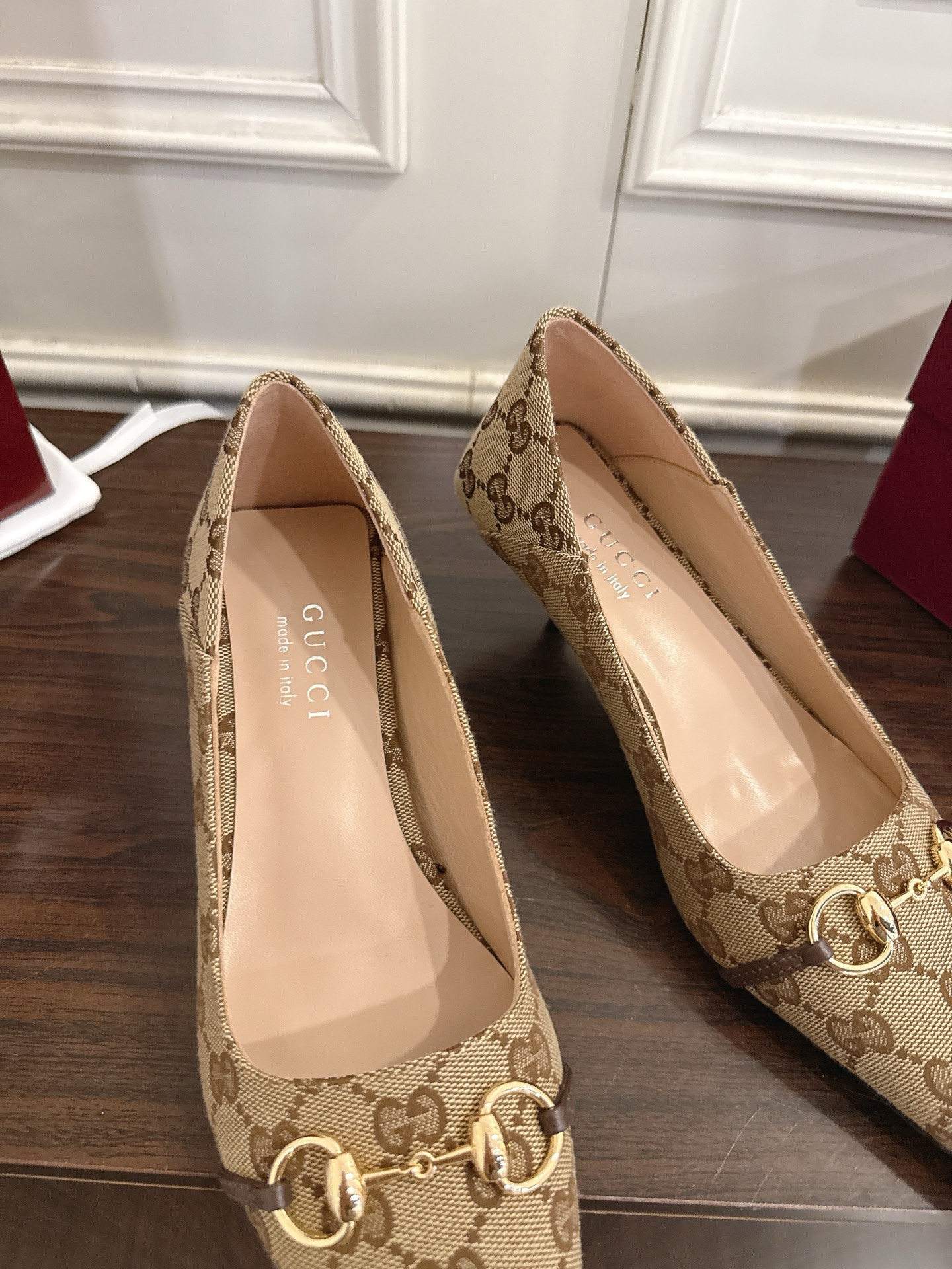 Gucci Vittoria系列饰马衔扣方头高跟鞋