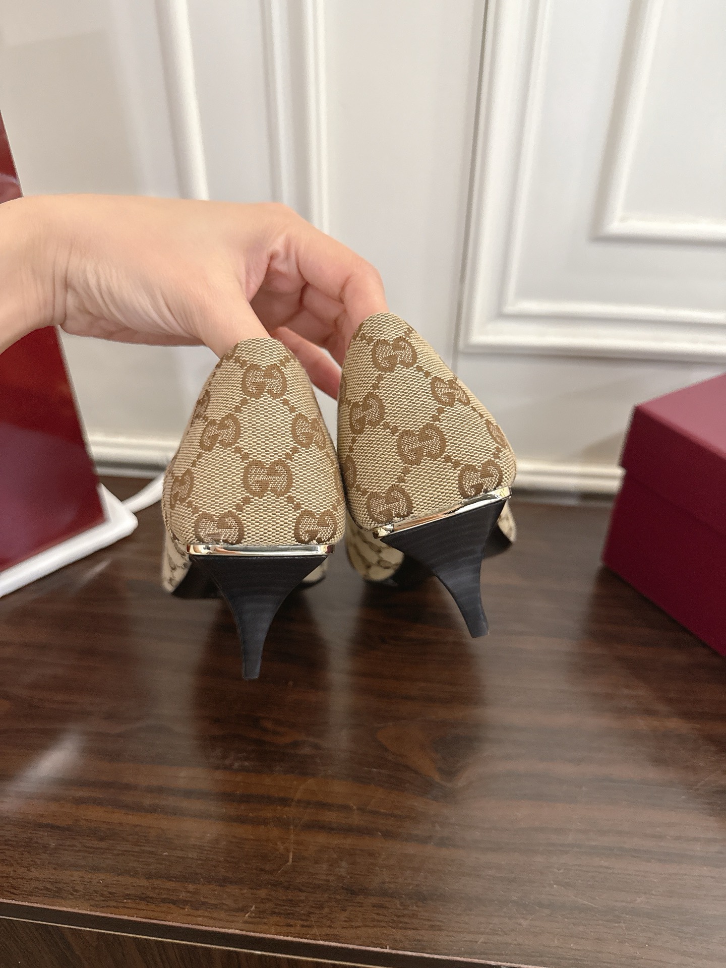 Gucci Vittoria系列饰马衔扣方头高跟鞋