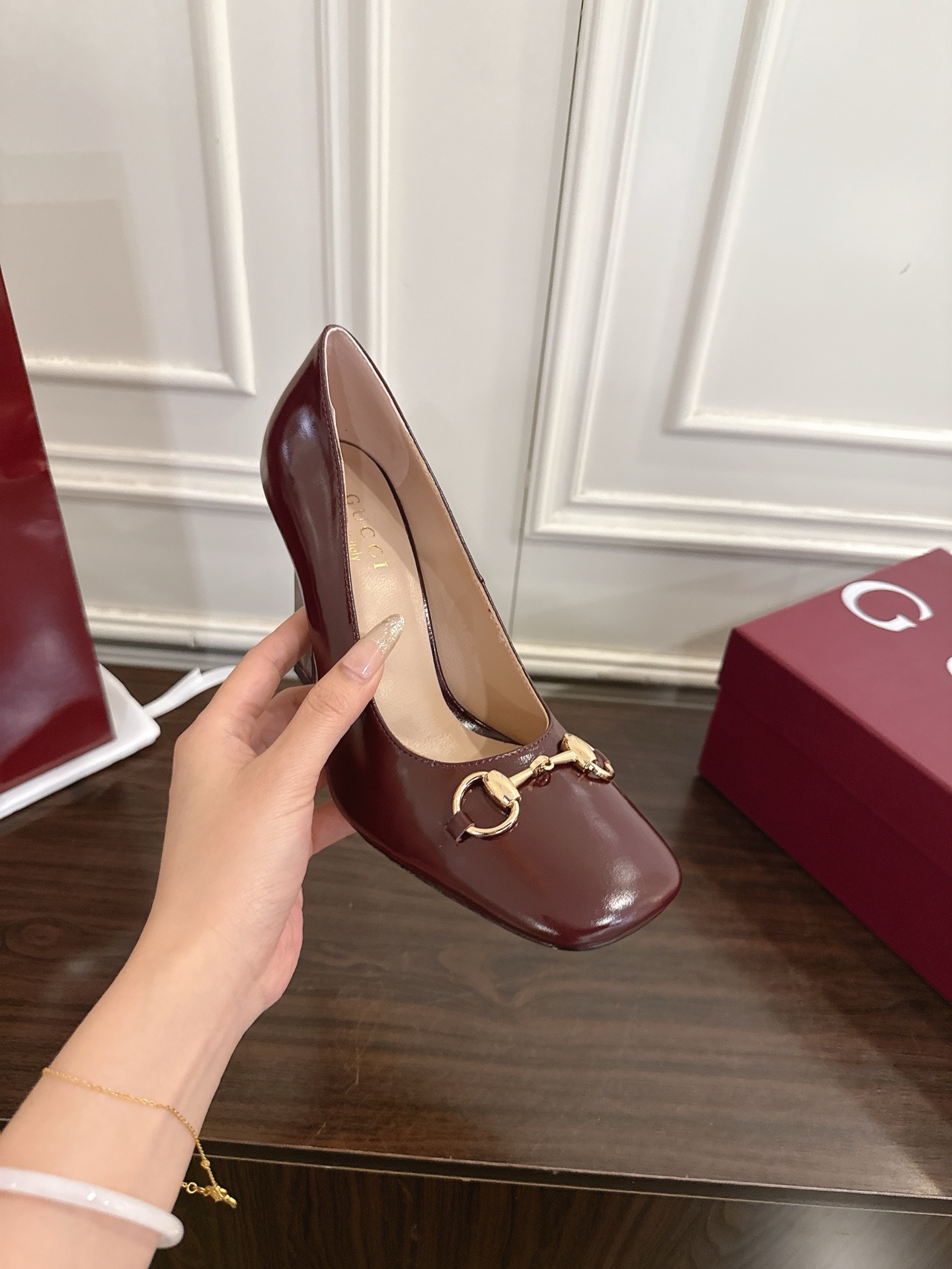 Gucci Signora系列饰马衔扣方头高跟鞋