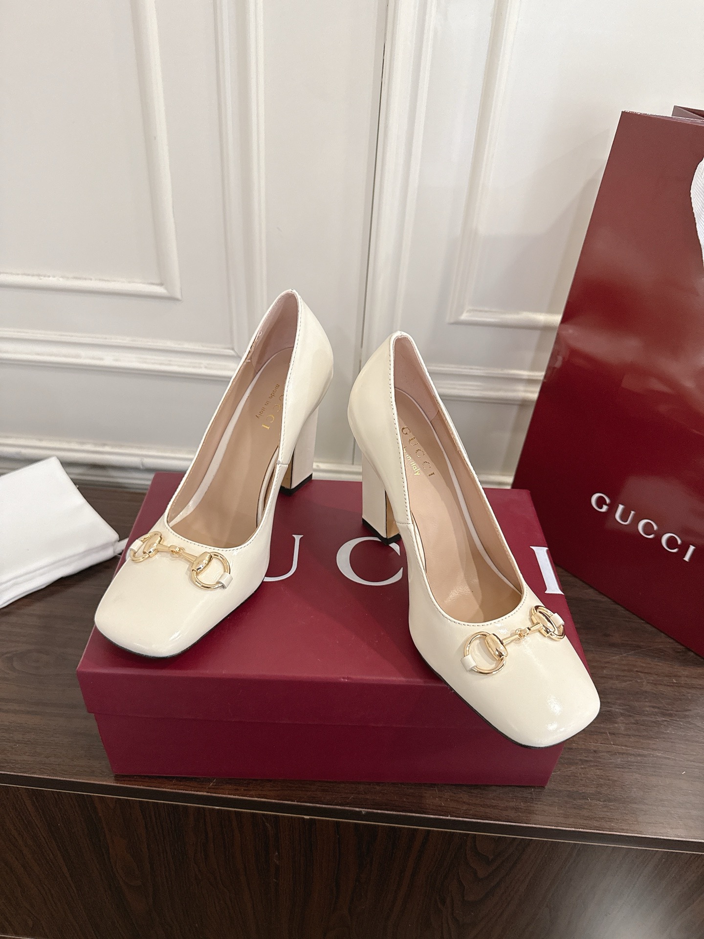Gucci Signora系列饰马衔扣方头高跟鞋