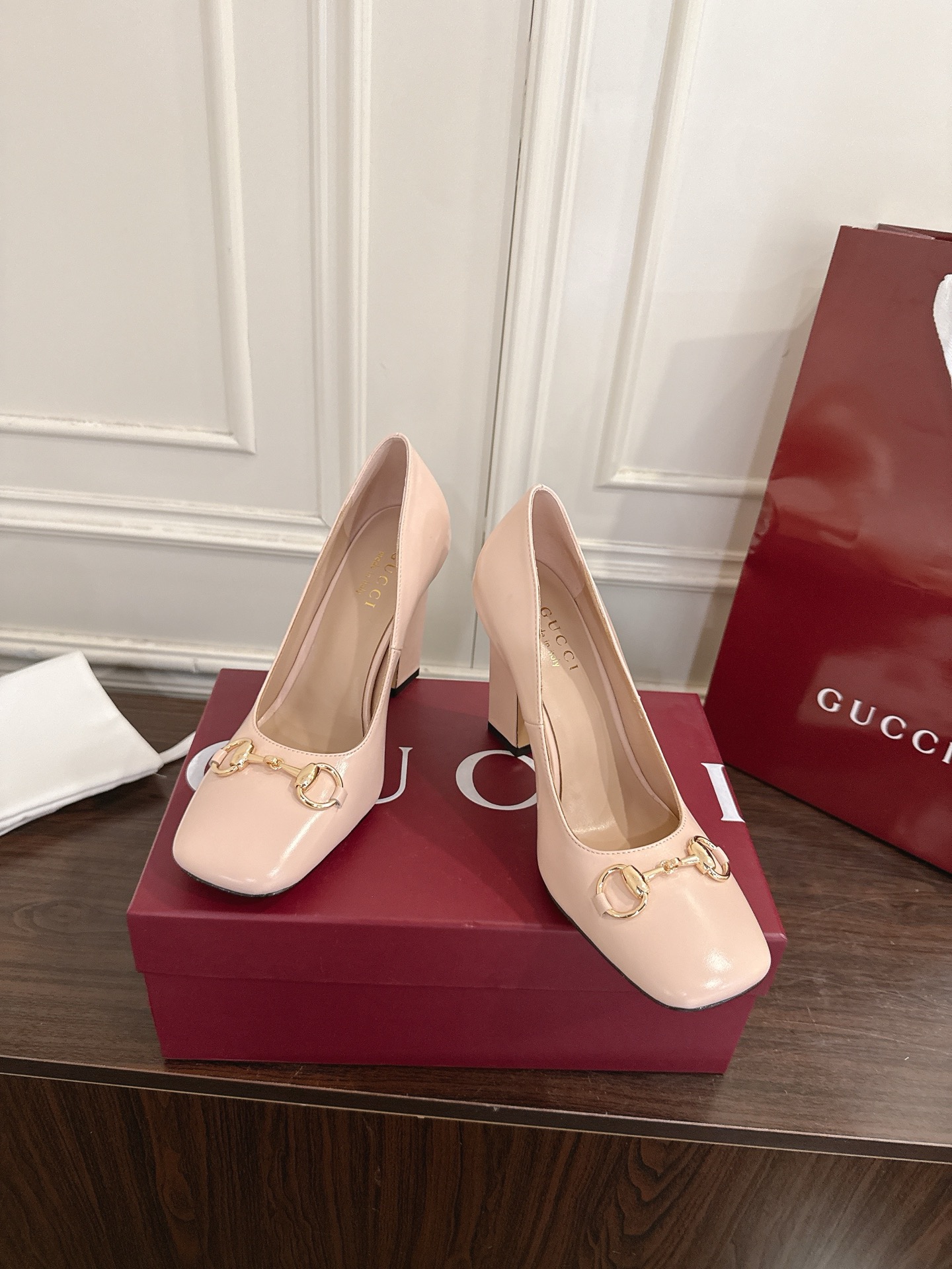 Gucci Signora系列饰马衔扣方头高跟鞋
