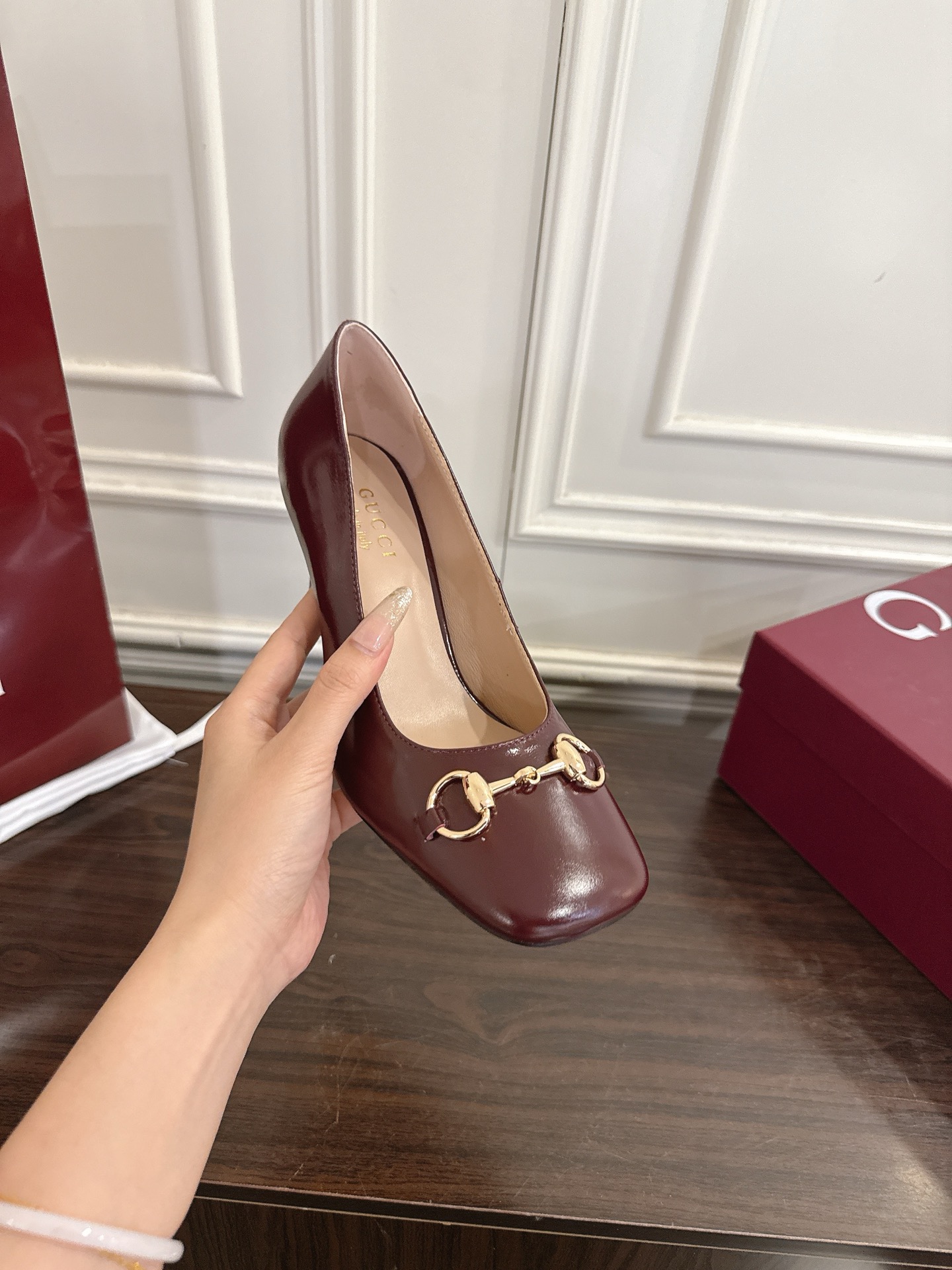 Gucci Signora系列饰马衔扣方头高跟鞋