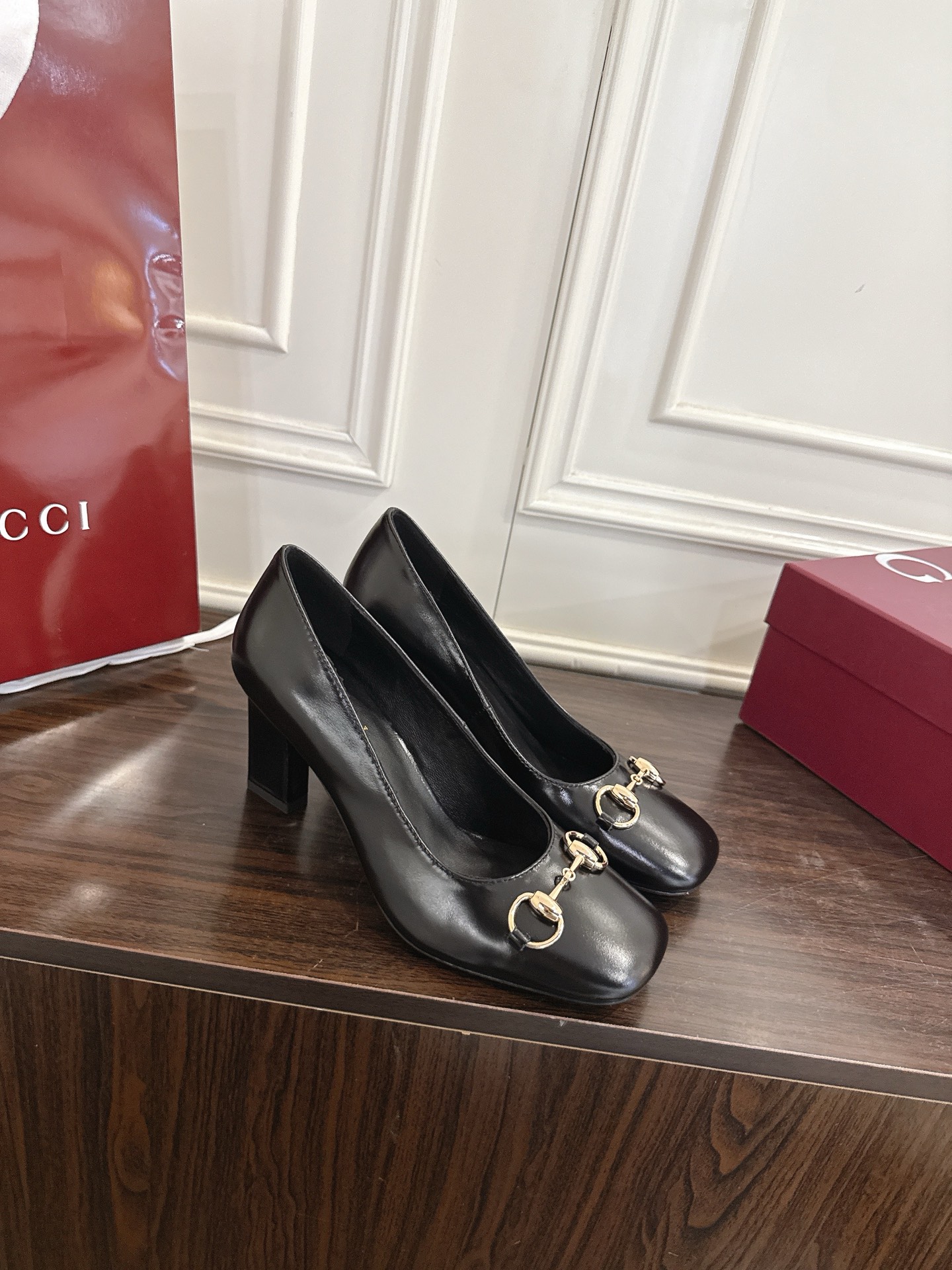 Gucci Signora系列饰马衔扣方头高跟鞋