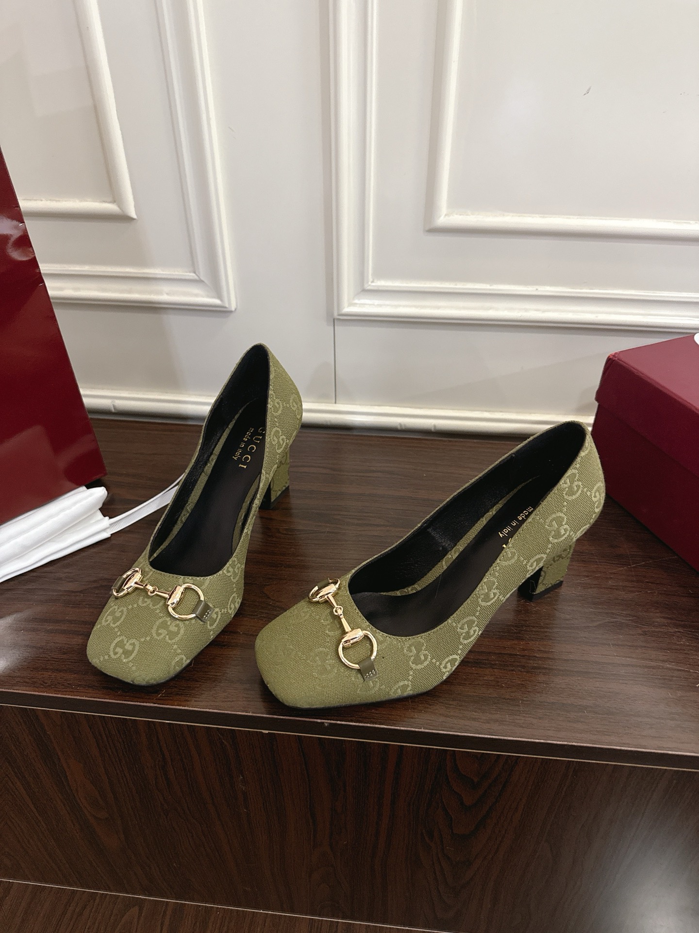 Gucci Signora系列饰马衔扣方头高跟鞋