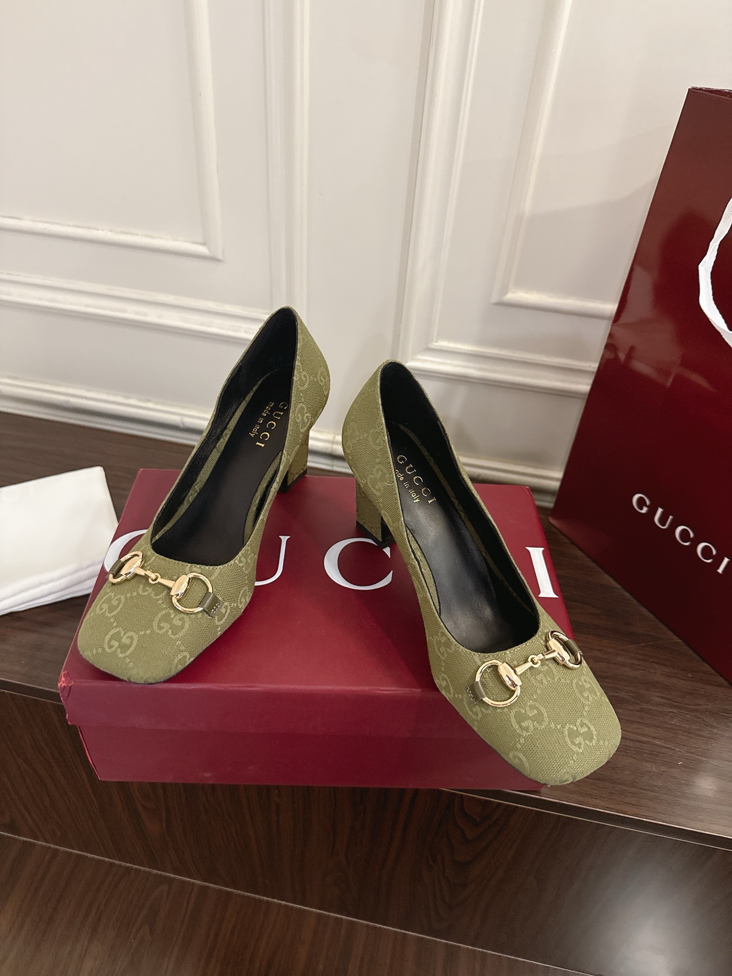 Gucci Signora系列饰马衔扣方头高跟鞋