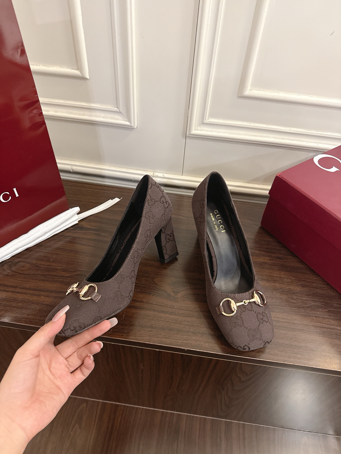 Gucci Signora系列饰马衔扣方头高跟鞋