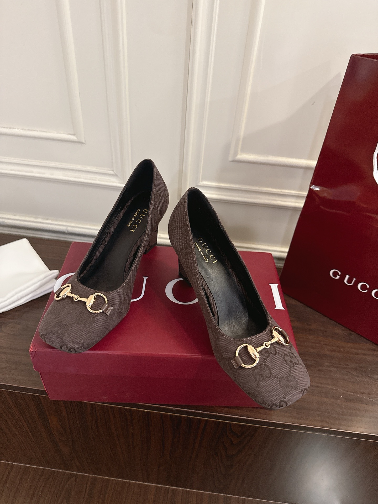 Gucci Signora系列饰马衔扣方头高跟鞋