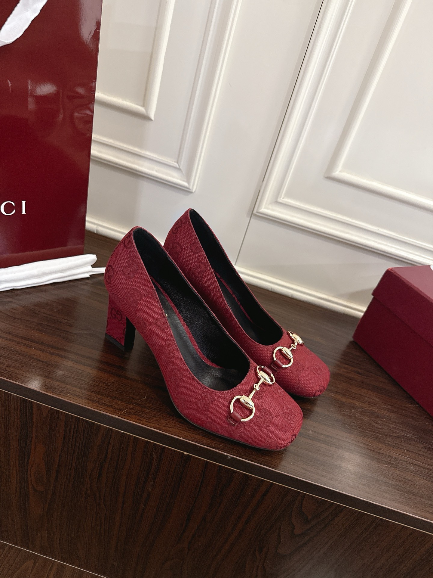Gucci Signora系列饰马衔扣方头高跟鞋