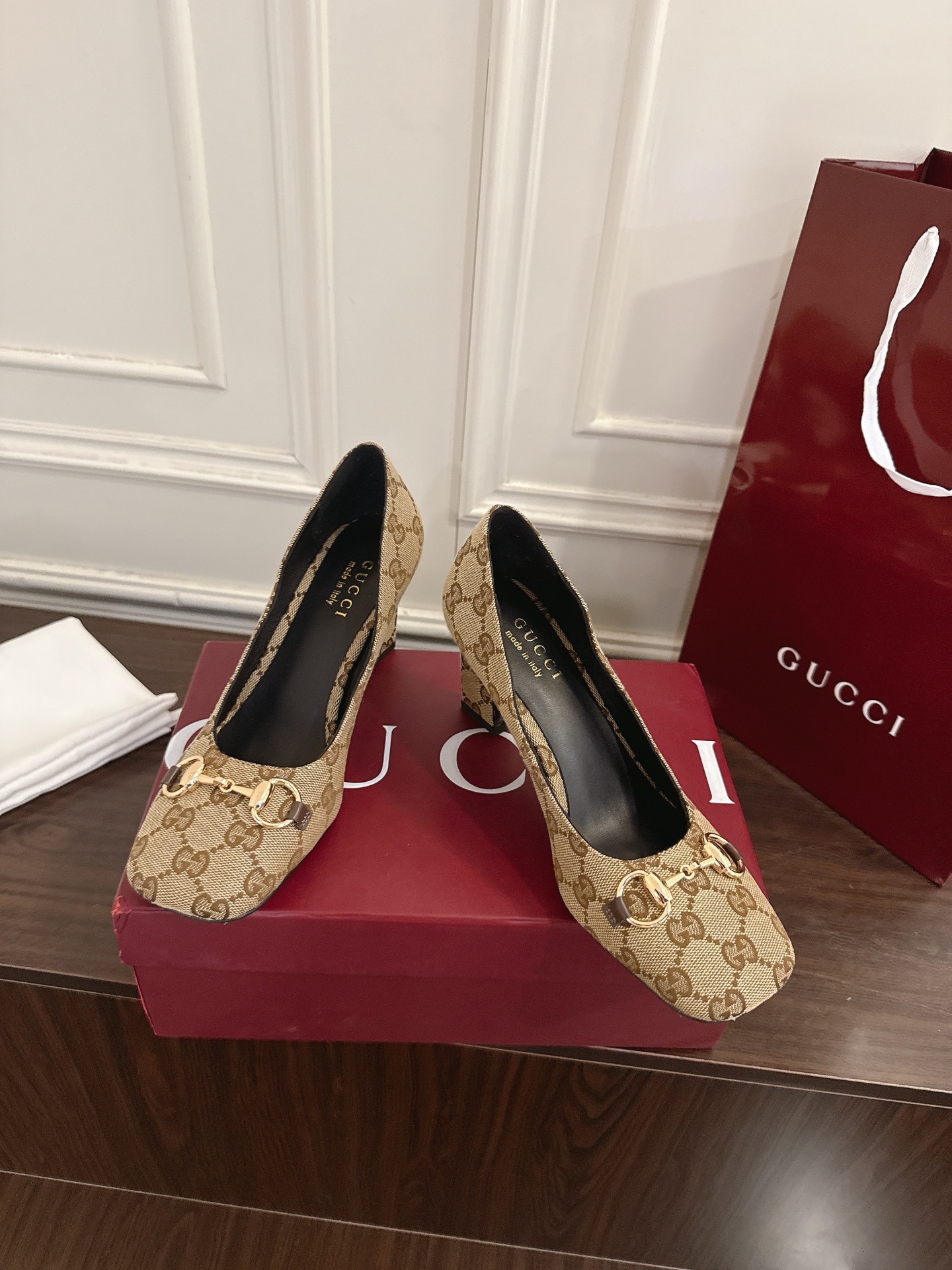 Gucci Signora系列饰马衔扣方头高跟鞋