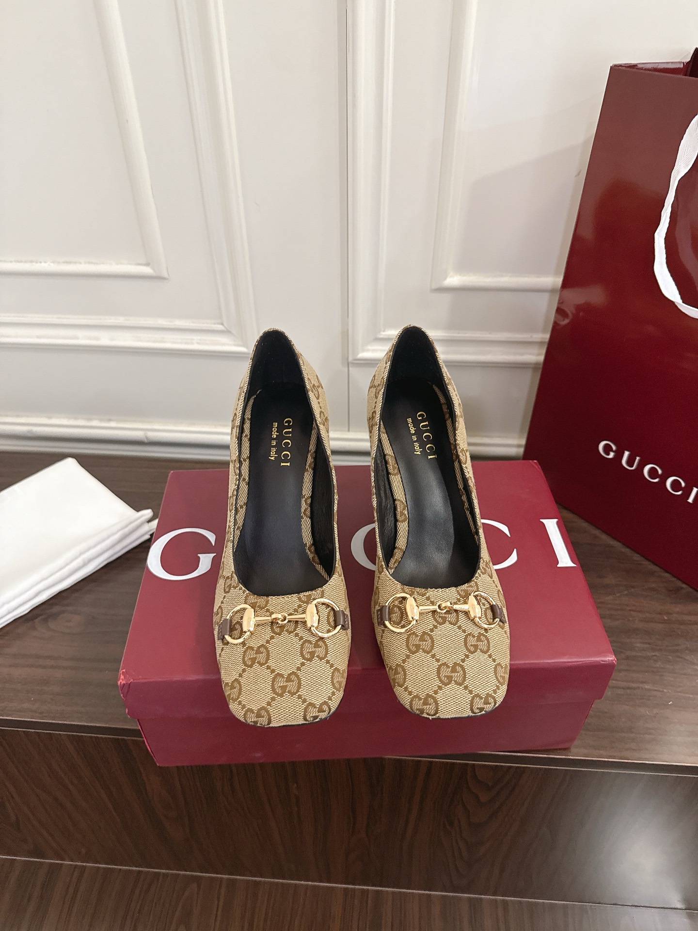 Gucci Signora系列饰马衔扣方头高跟鞋