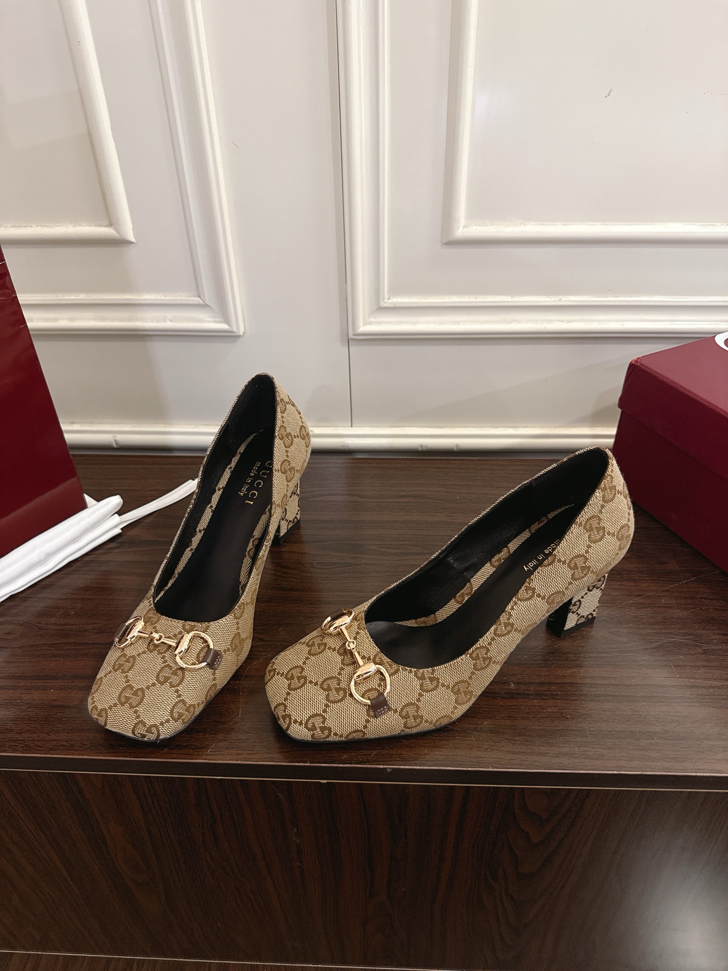 Gucci Signora系列饰马衔扣方头高跟鞋