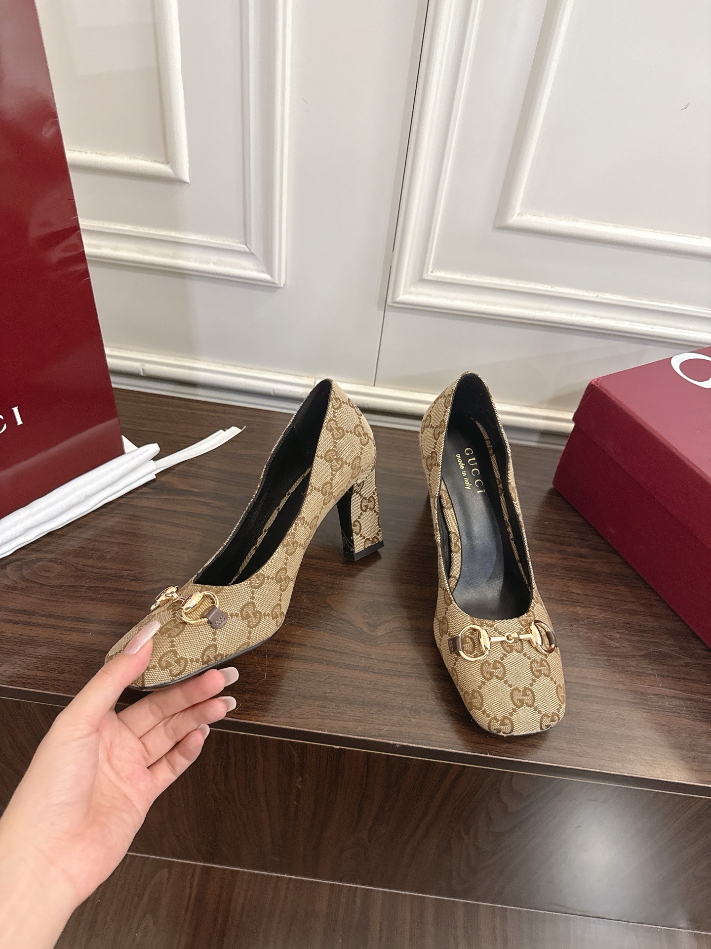 Gucci Signora系列饰马衔扣方头高跟鞋