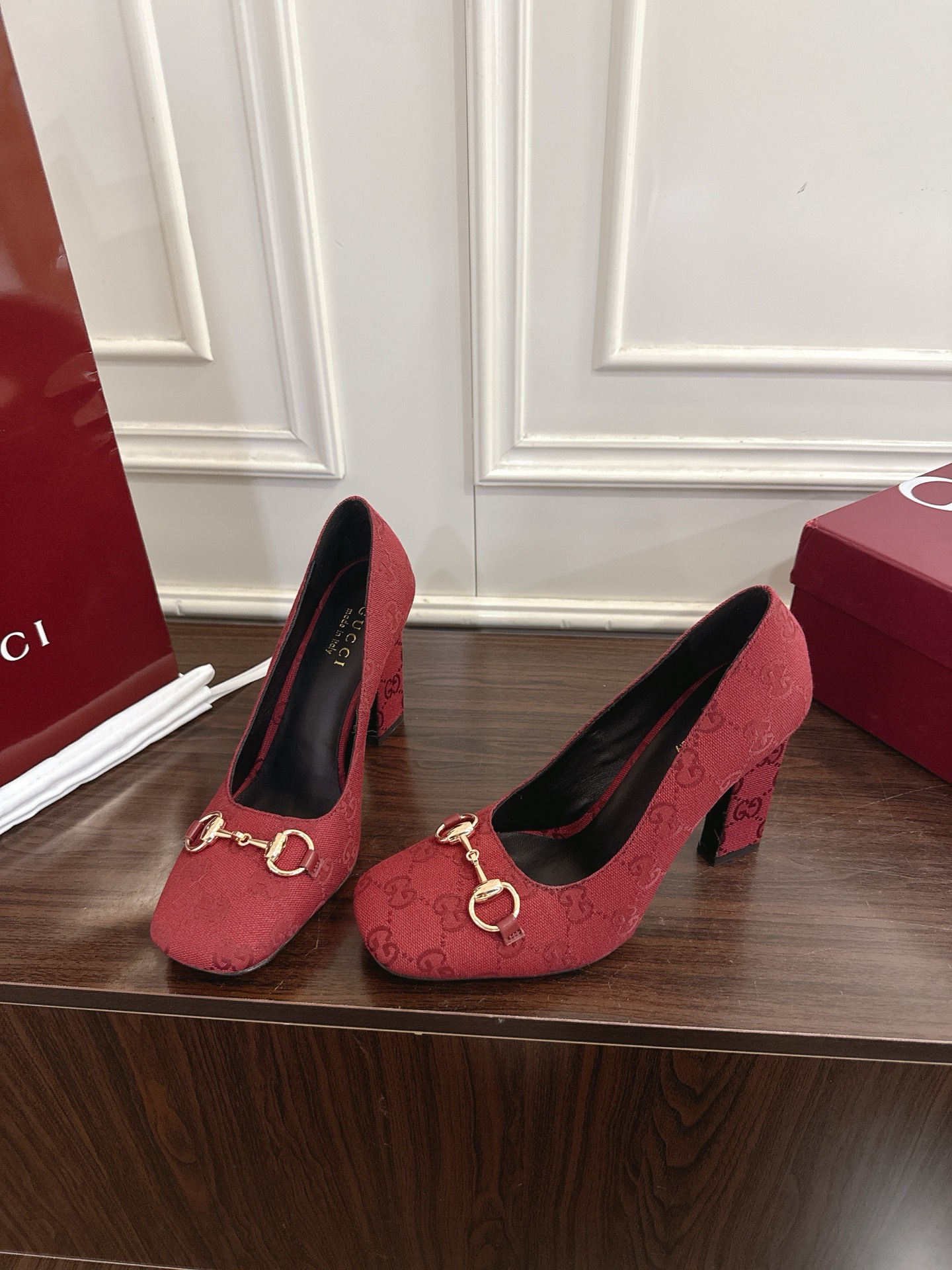 Gucci Signora系列饰马衔扣方头高跟鞋