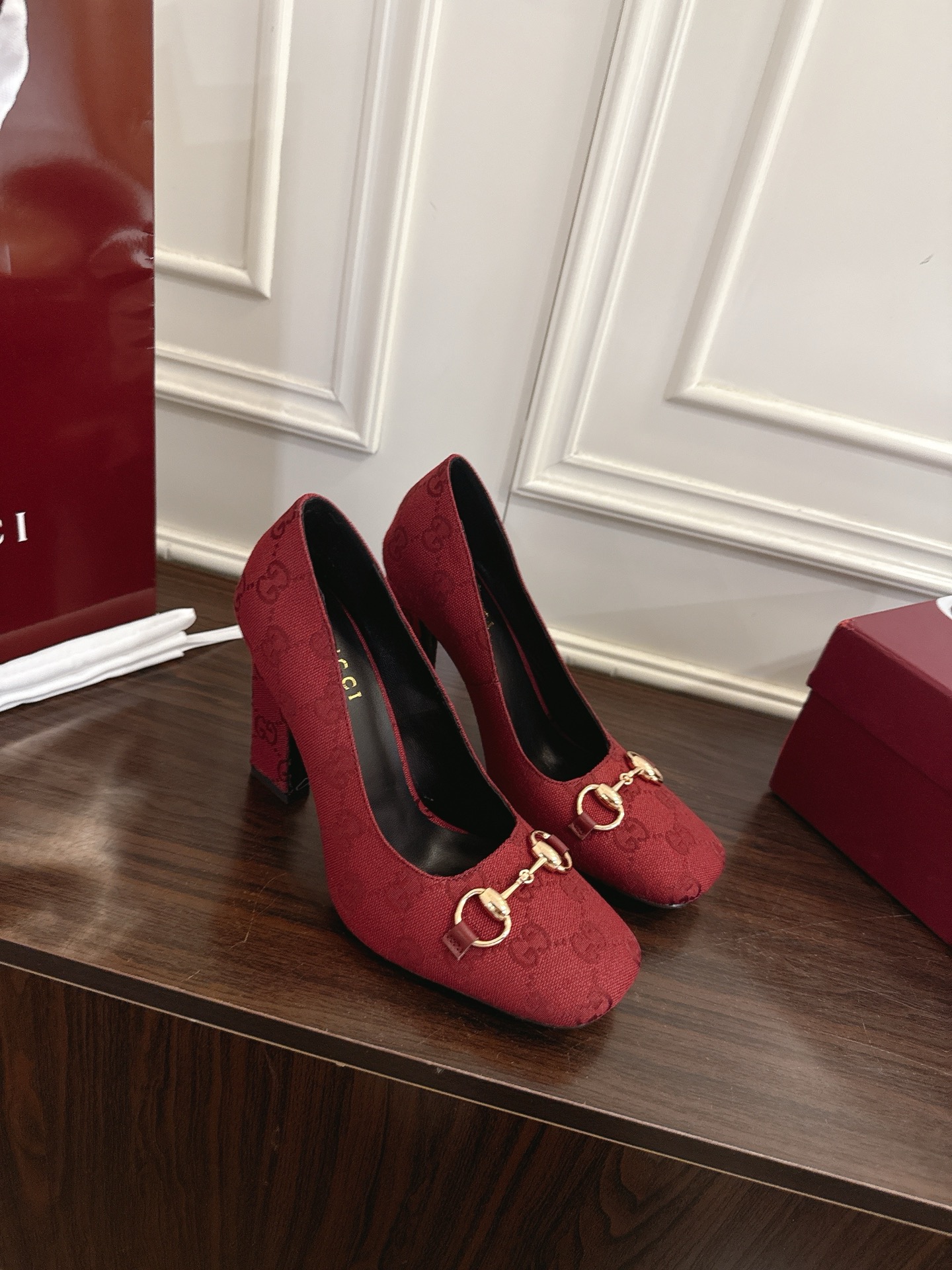 Gucci Signora系列饰马衔扣方头高跟鞋