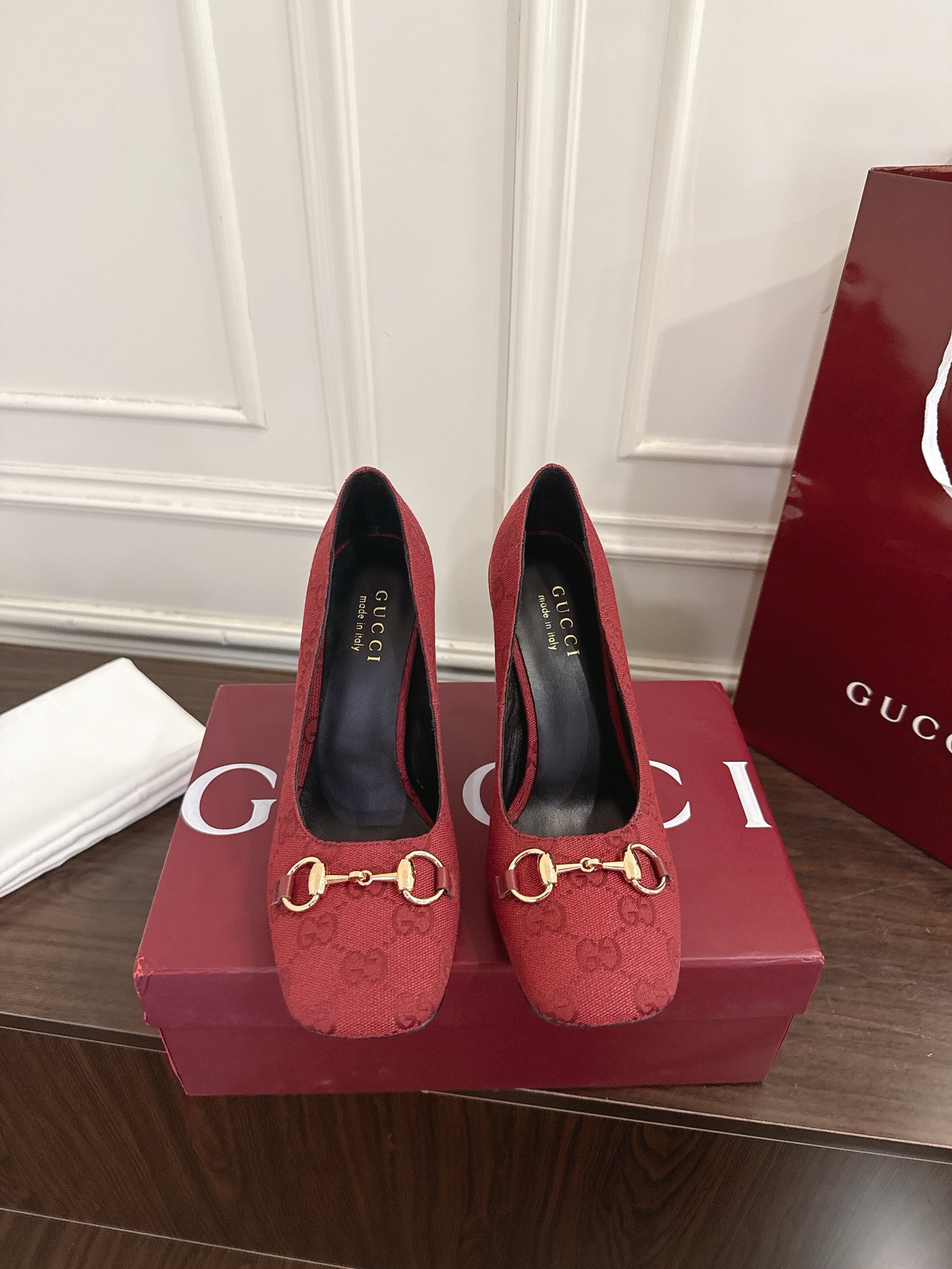 Gucci Signora系列饰马衔扣方头高跟鞋