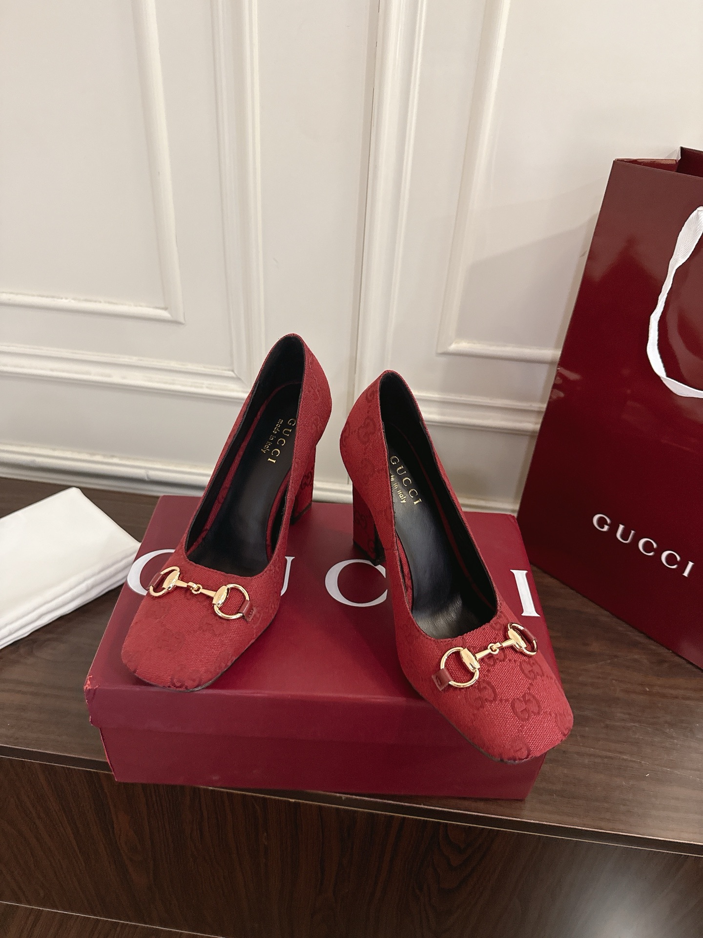 Gucci Signora系列饰马衔扣方头高跟鞋
