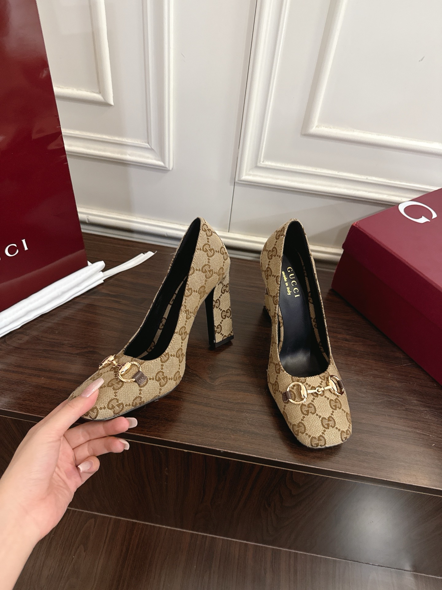 Gucci Signora系列饰马衔扣方头高跟鞋