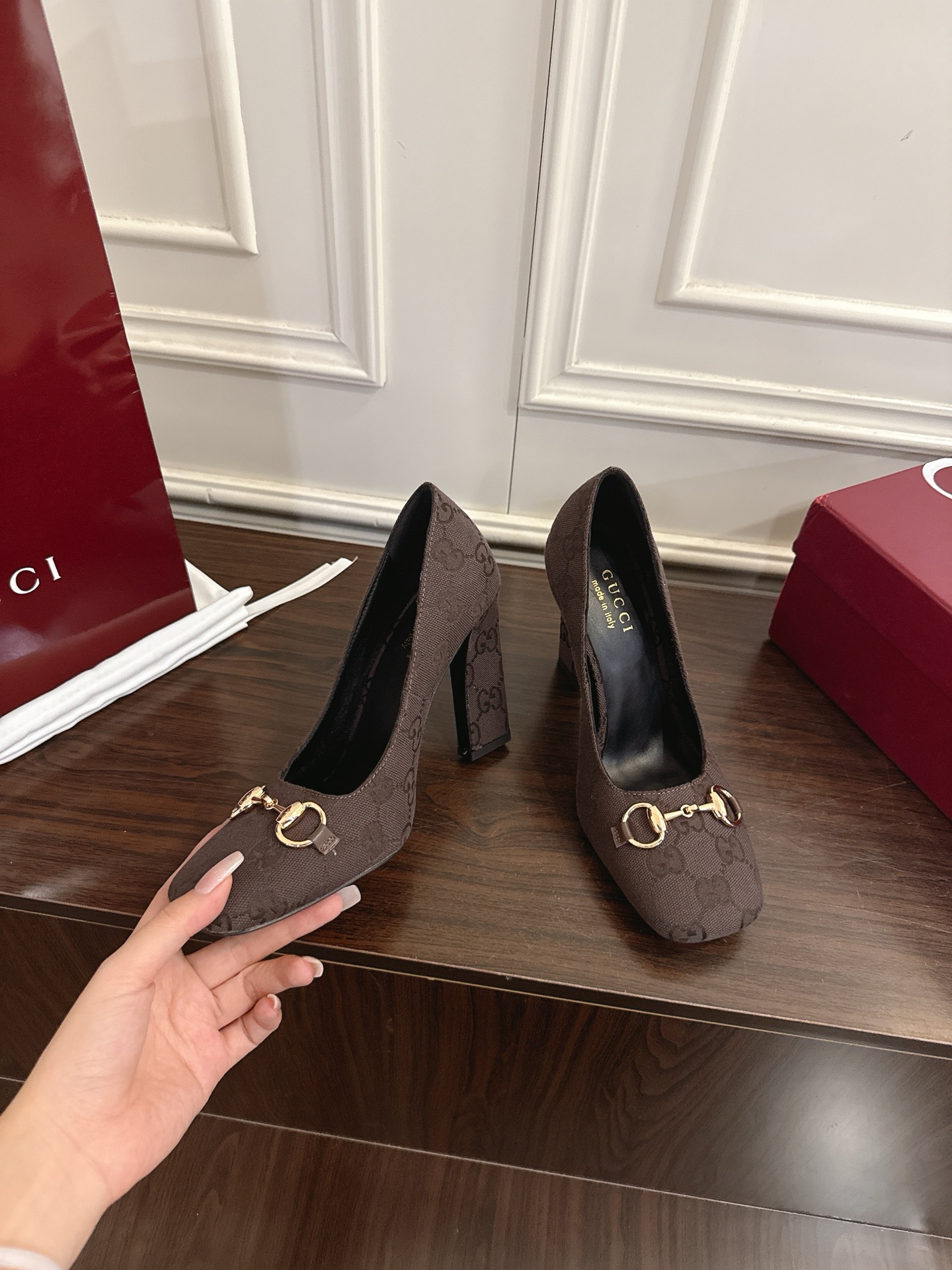 Gucci Signora系列饰马衔扣方头高跟鞋