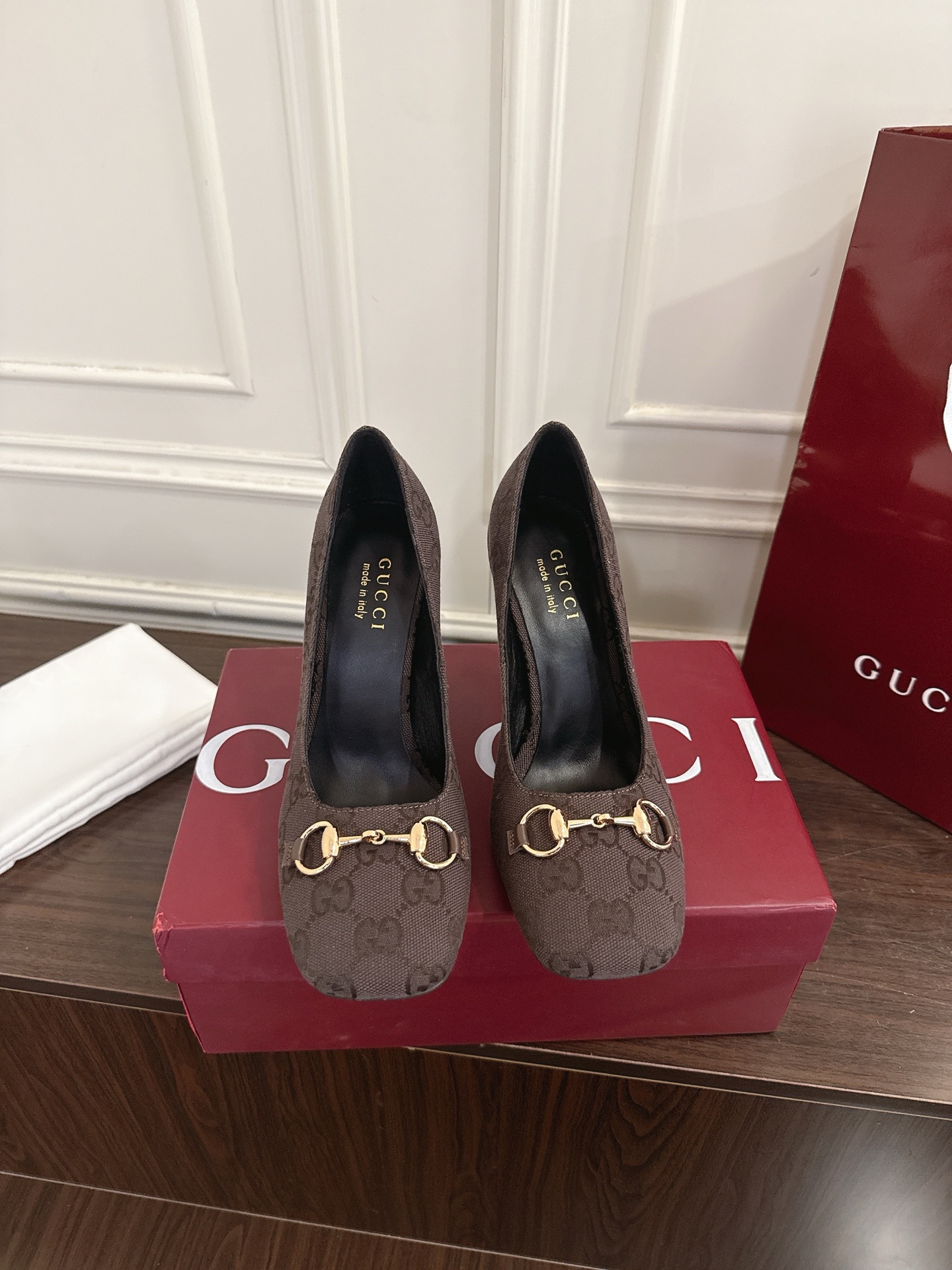 Gucci Signora系列饰马衔扣方头高跟鞋