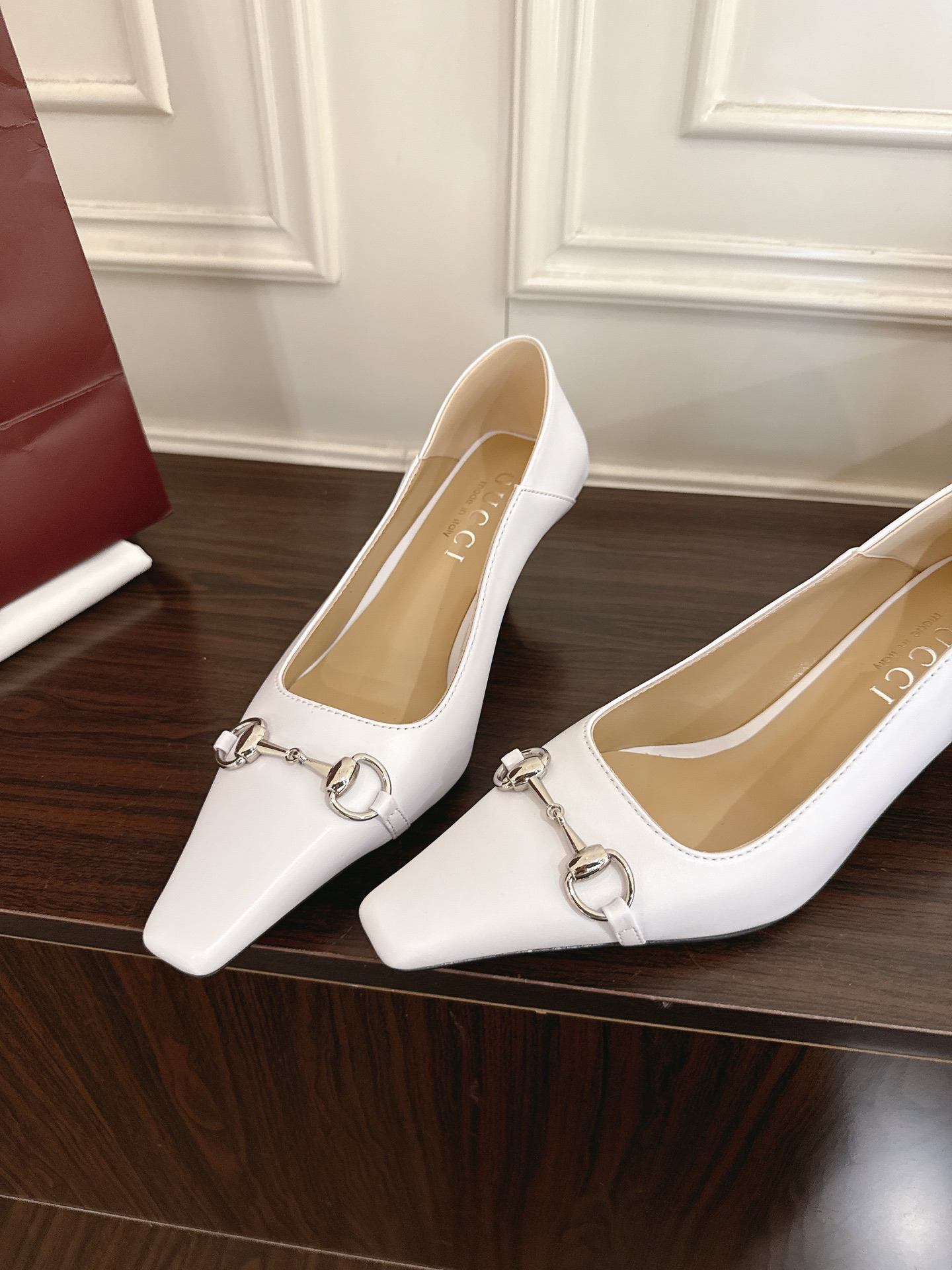 Gucci Vittoria系列饰马衔扣方头高跟 7