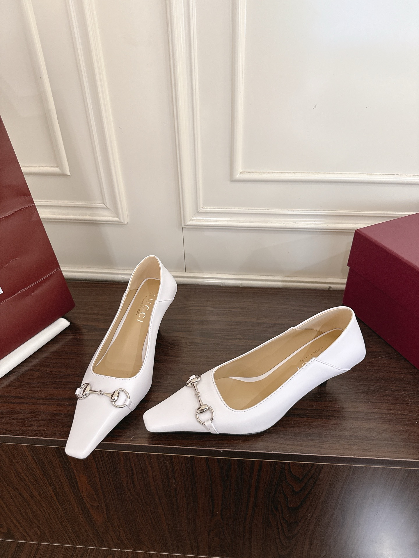 Gucci Vittoria系列饰马衔扣方头高跟 6