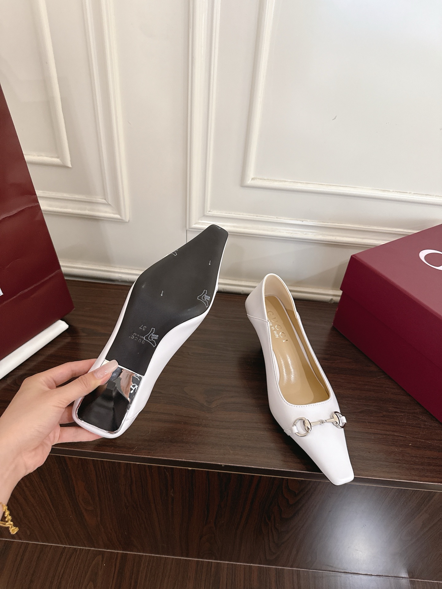 Gucci Vittoria系列饰马衔扣方头高跟 9