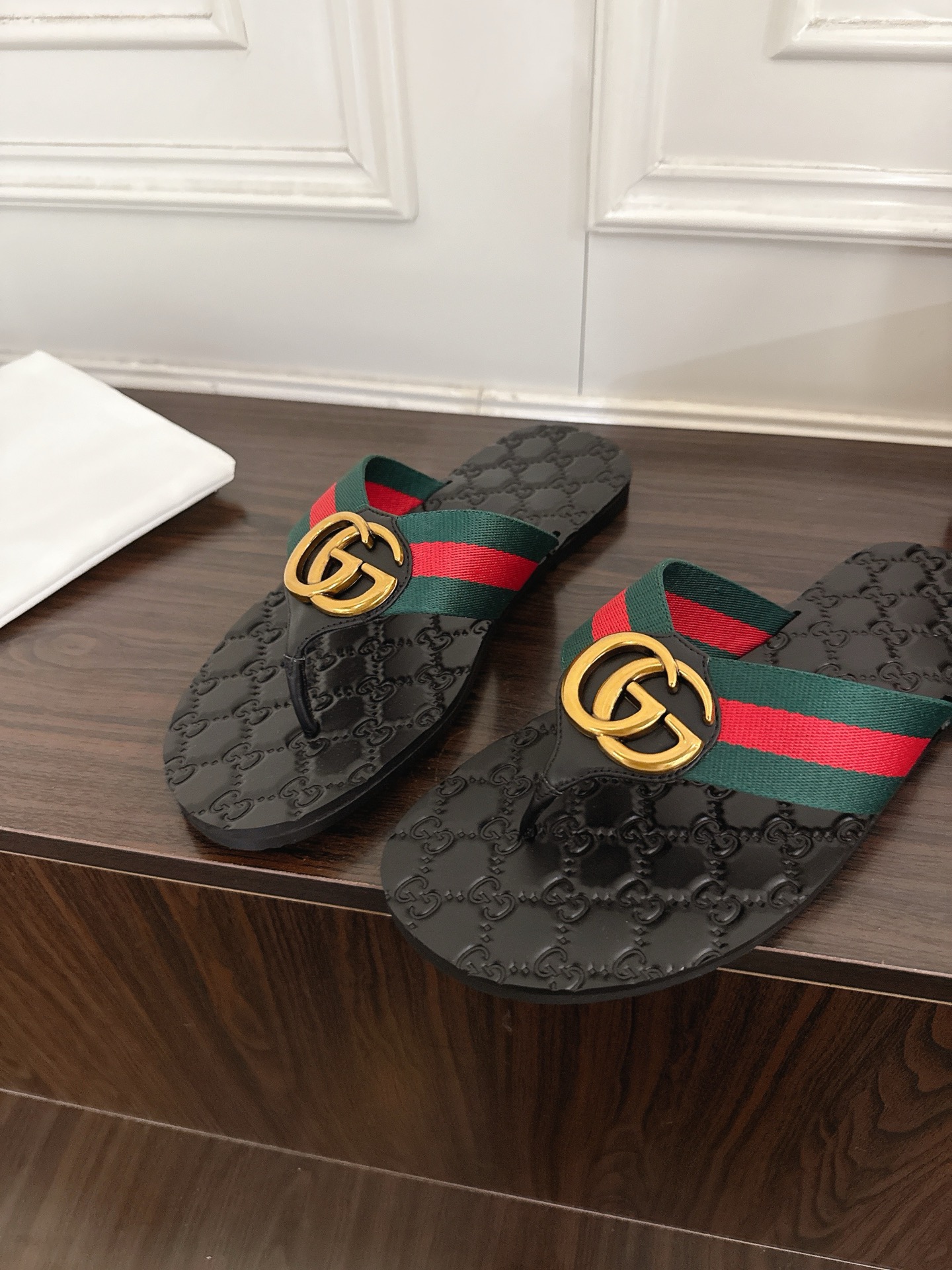 Gucci Riviera系列男士夹趾凉鞋
