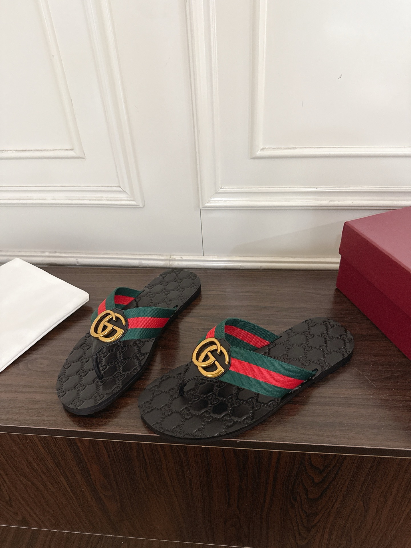 Gucci Riviera系列男士夹趾凉鞋