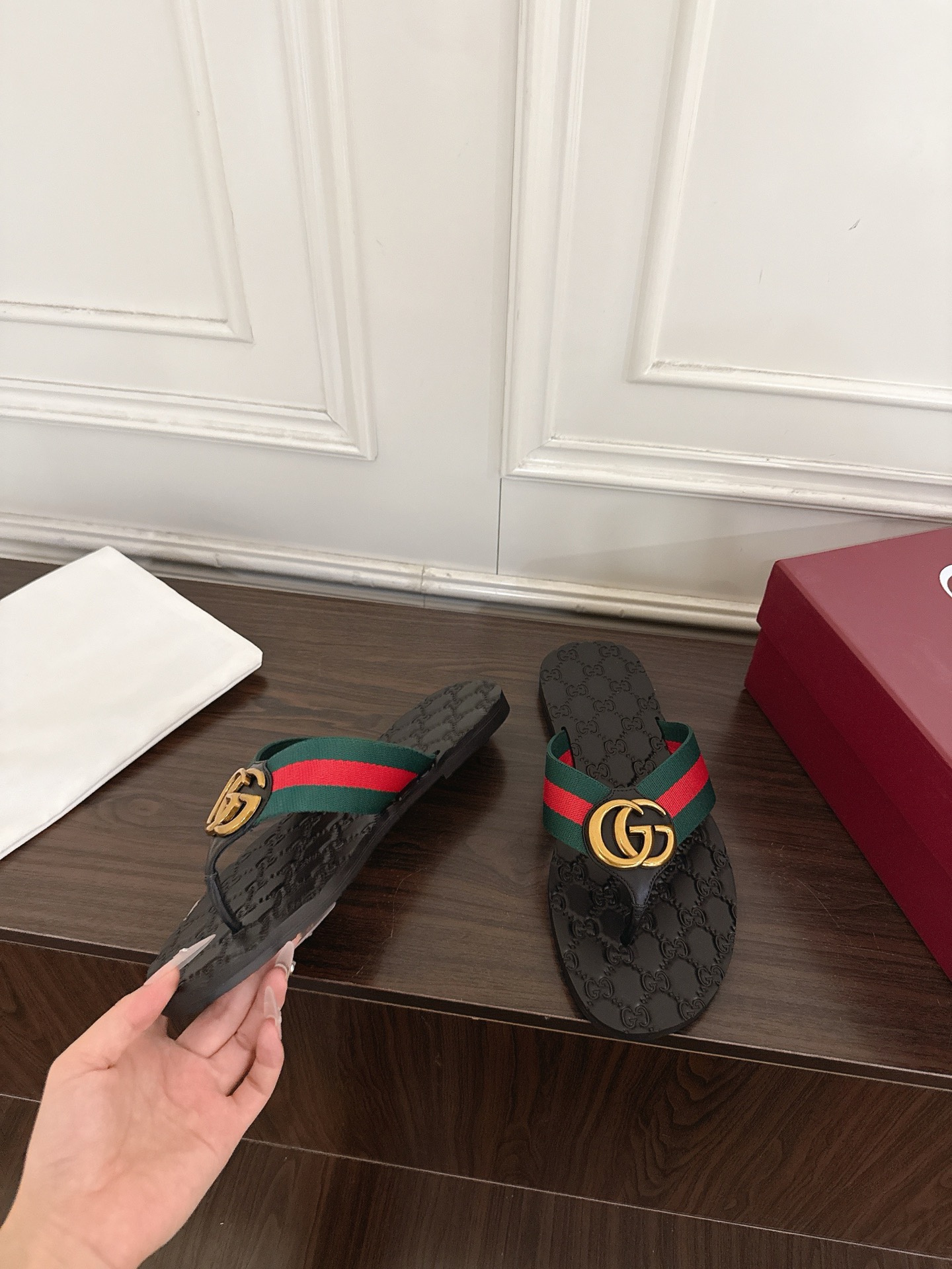 Gucci Riviera系列男士夹趾凉鞋