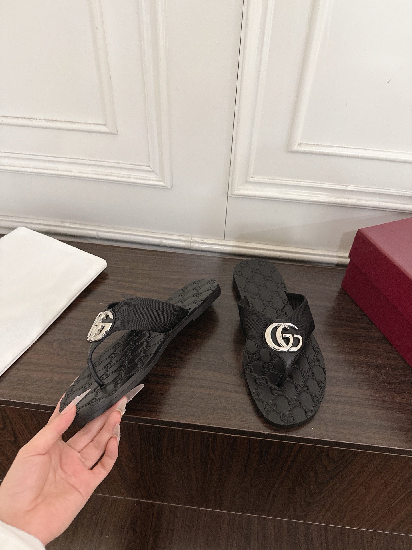 Gucci Riviera系列男士夹趾凉鞋