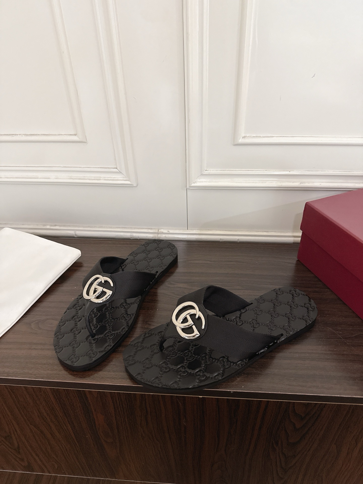 Gucci Riviera系列男士夹趾凉鞋