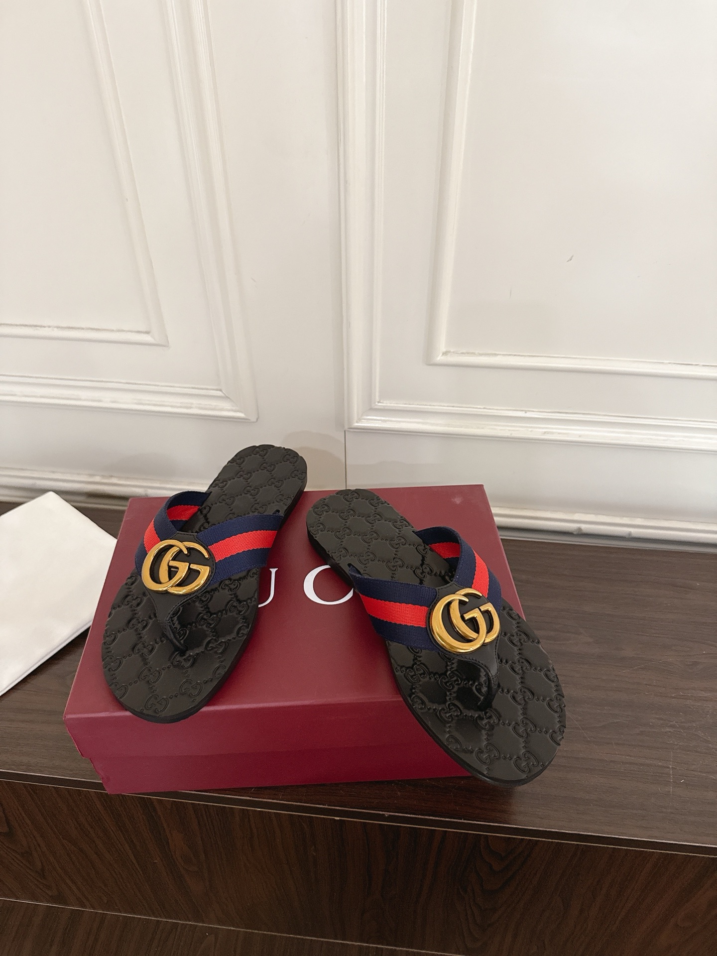 Gucci Riviera系列男士夹趾凉鞋