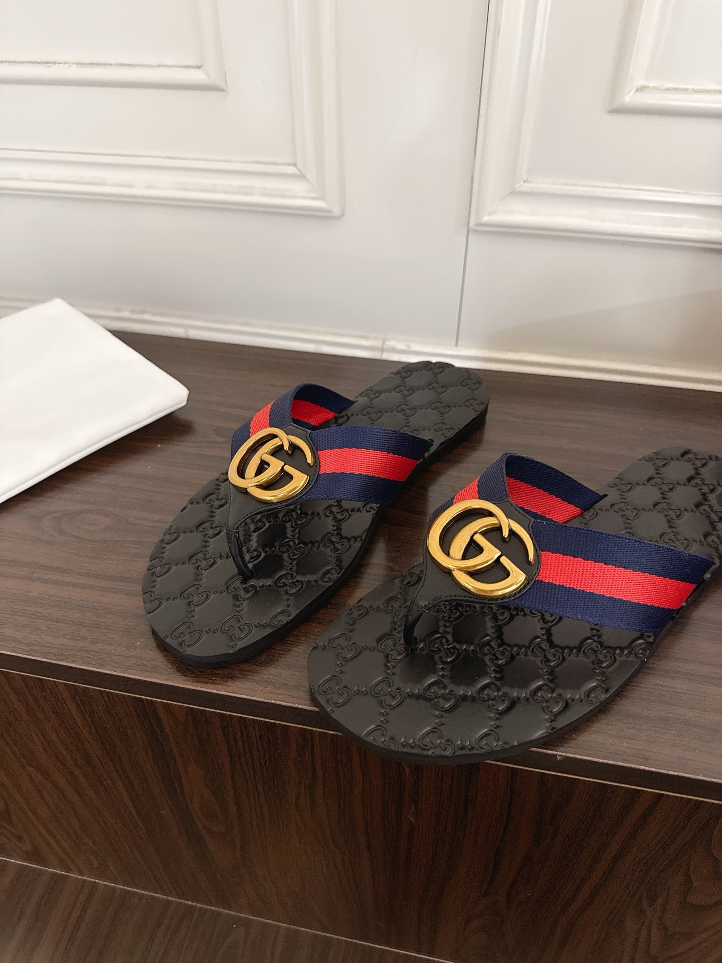 Gucci Riviera系列男士夹趾凉鞋