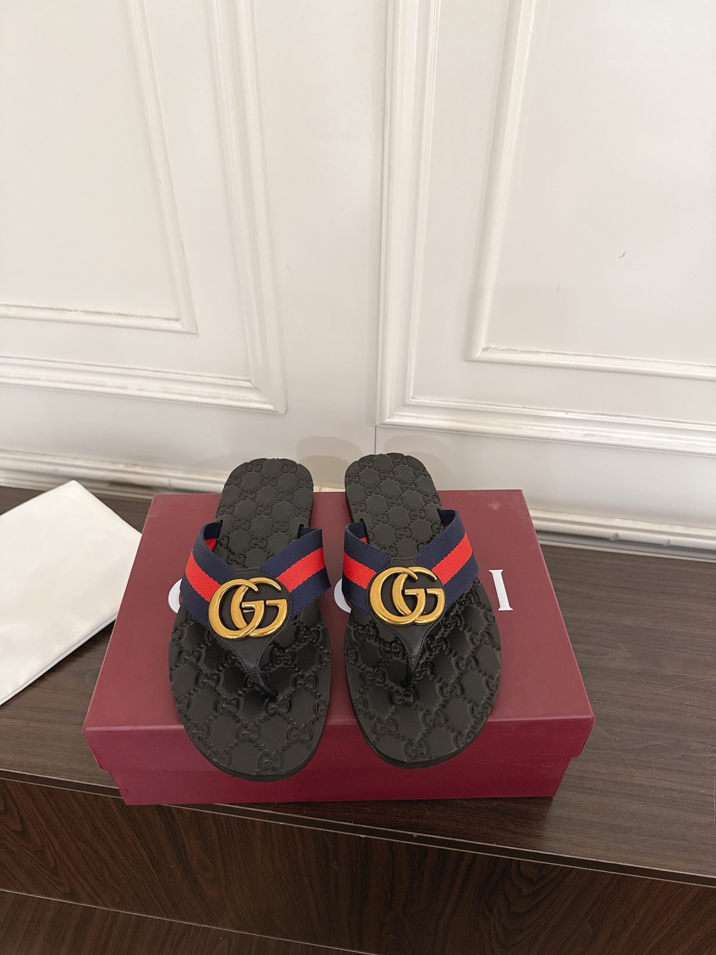 Gucci Riviera系列男士夹趾凉鞋