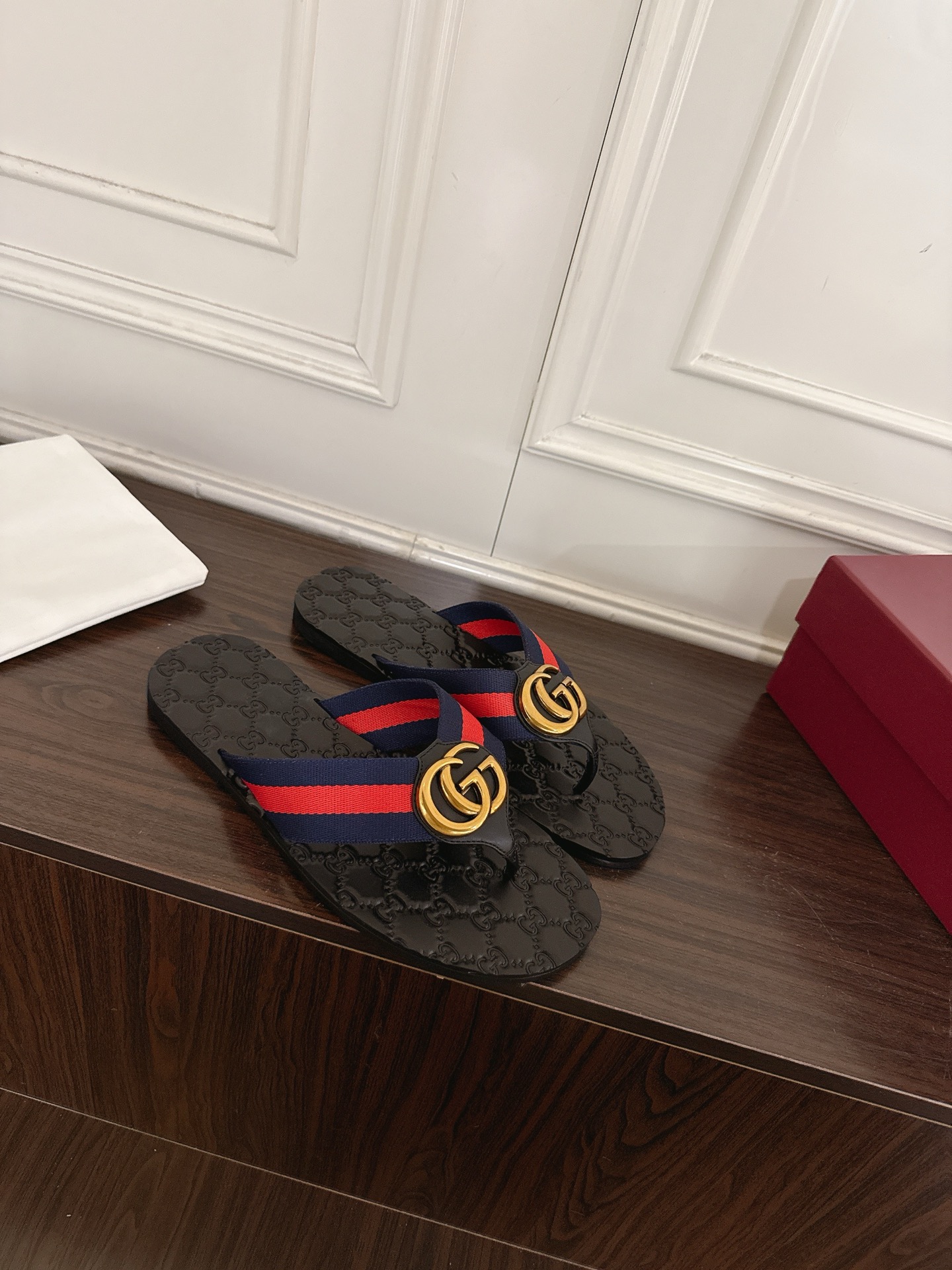 Gucci Riviera系列男士夹趾凉鞋