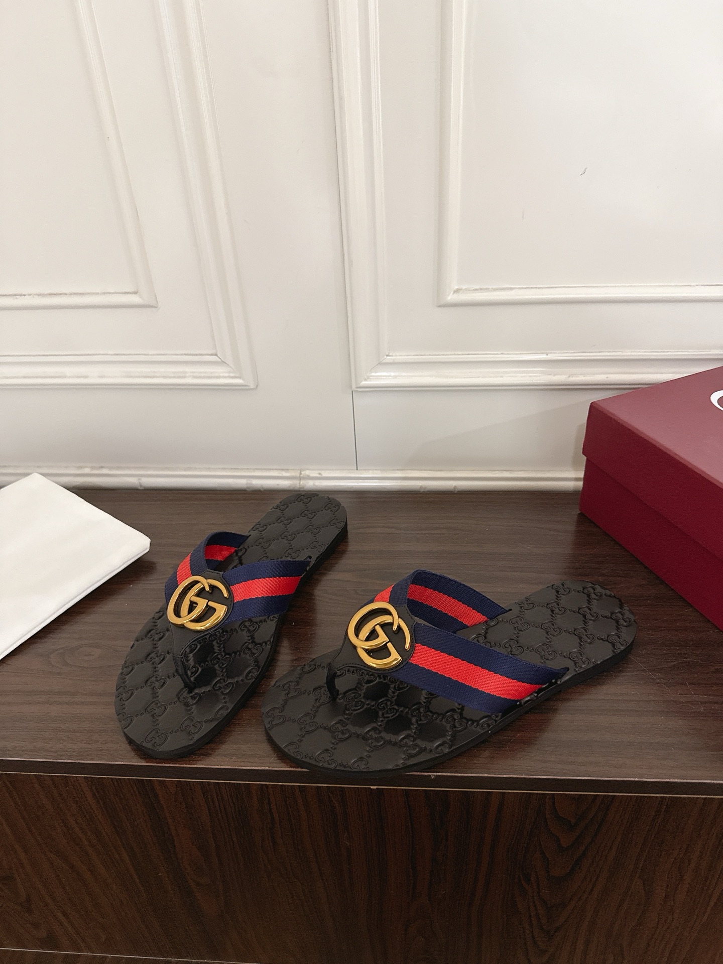 Gucci Riviera系列男士夹趾凉鞋