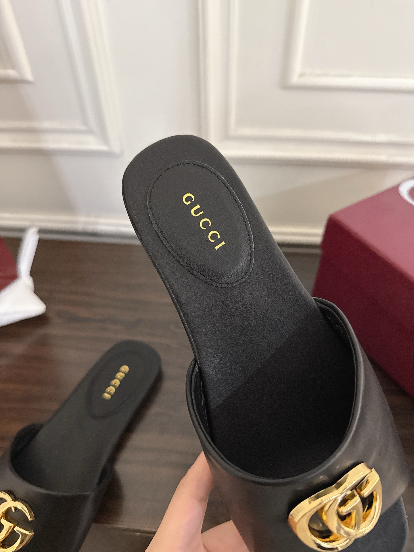 Gucci 320