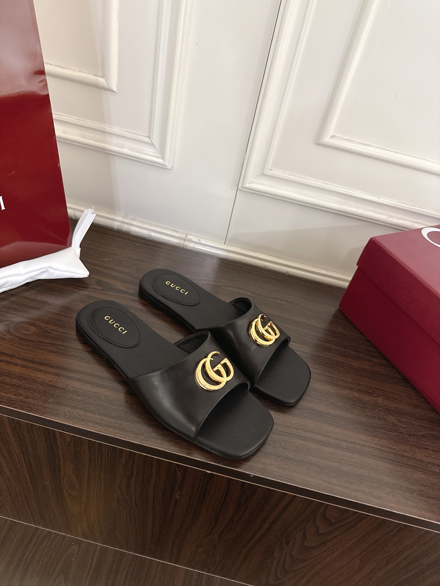 Gucci 320