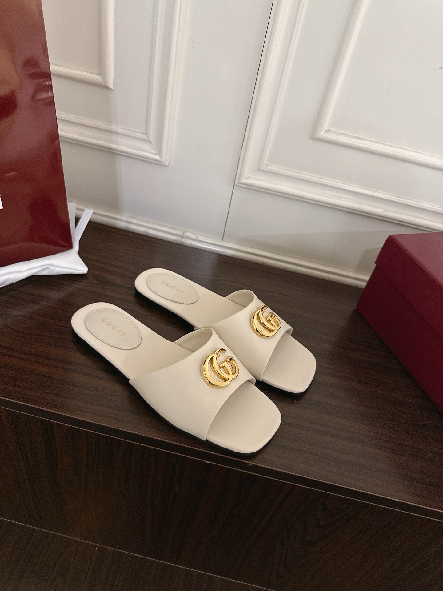 Gucci 320