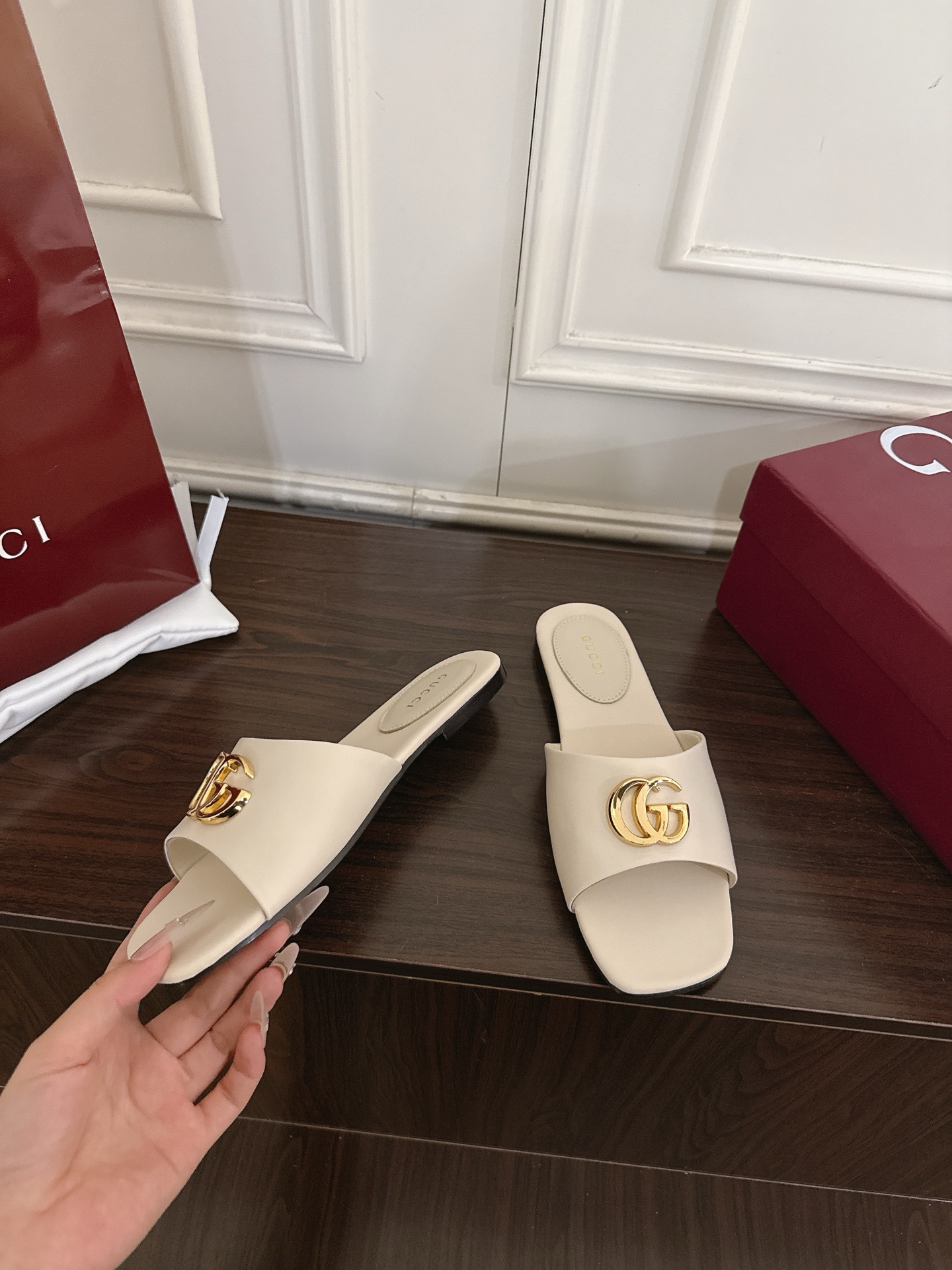 Gucci 320