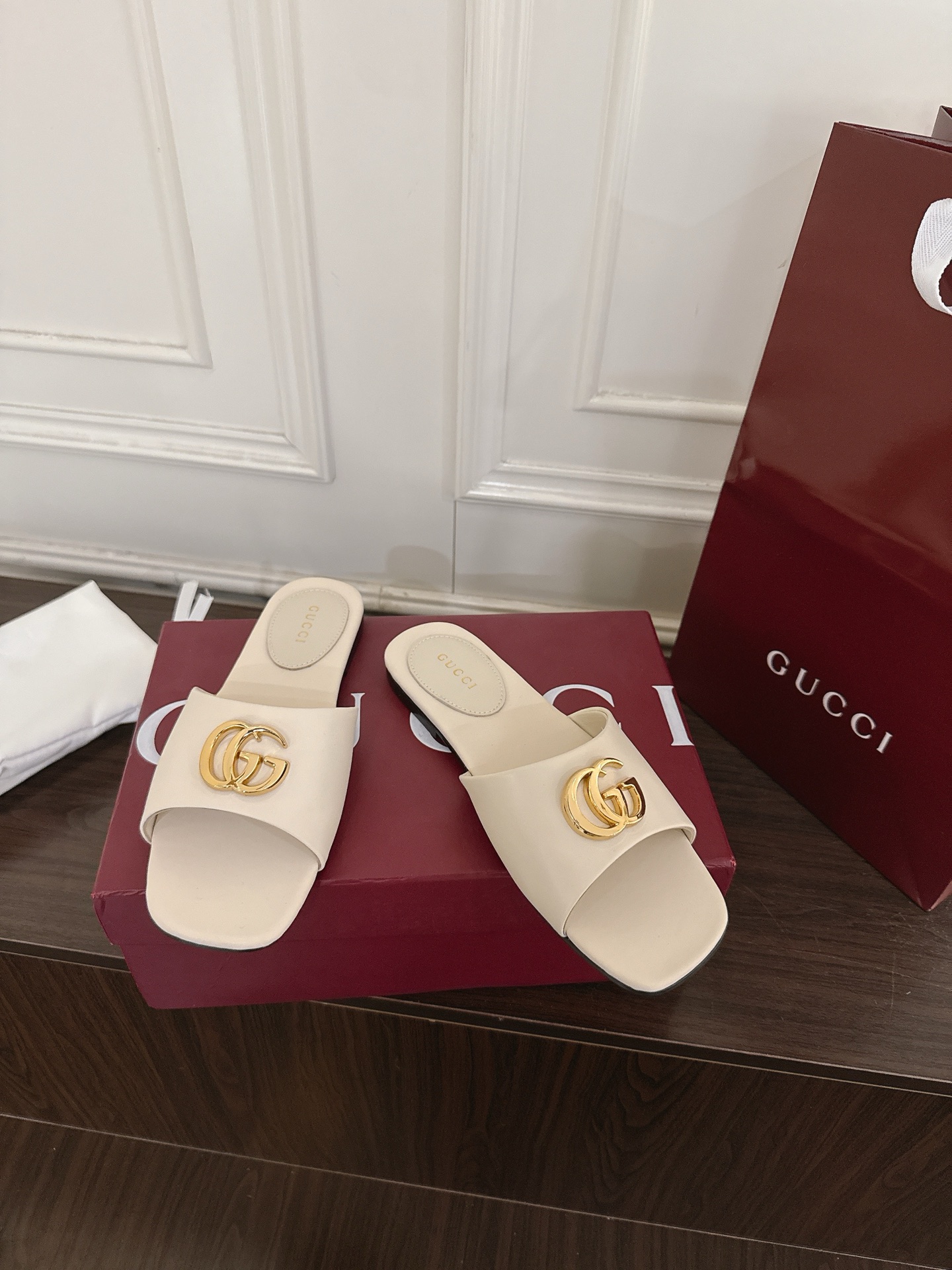 Gucci 320