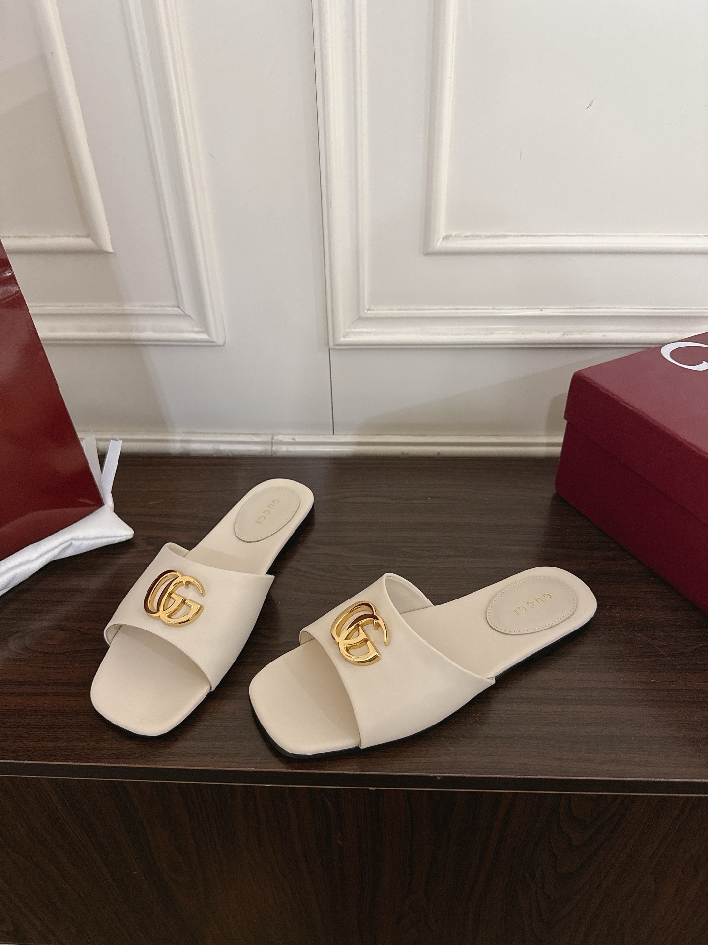 Gucci 320