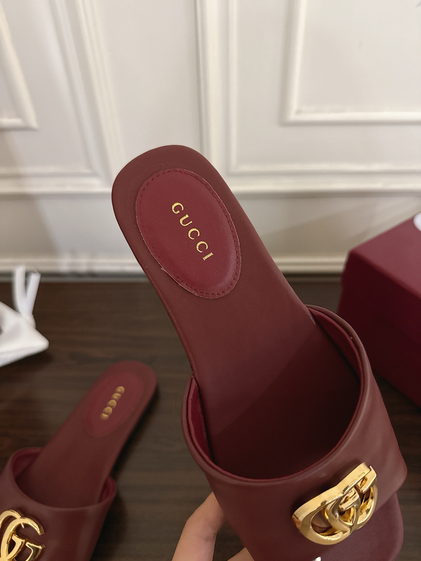 Gucci 320